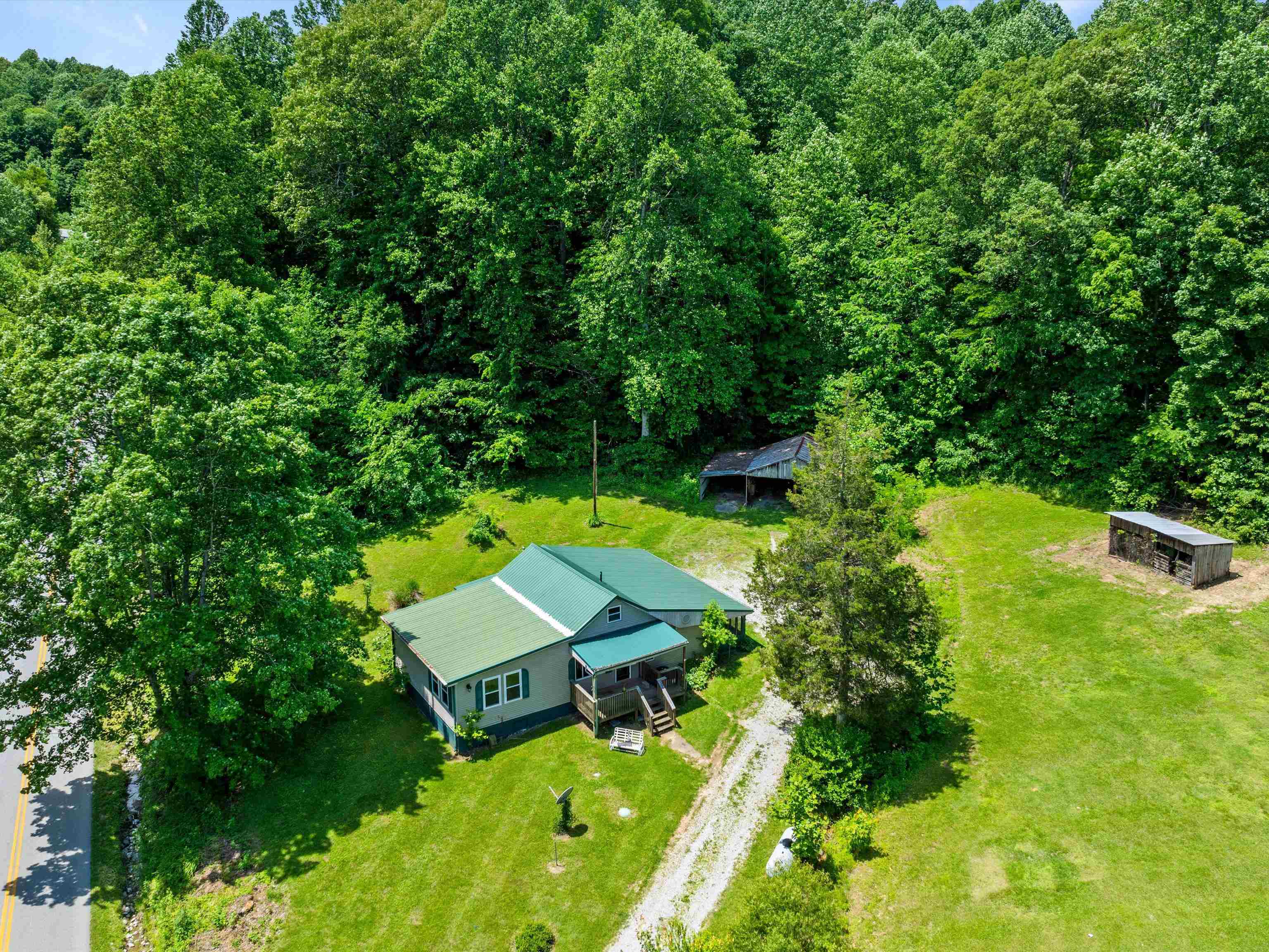 5221 Hwy 1414, Hartford, Kentucky 42347, 2 Bedrooms Bedrooms, ,1 BathroomBathrooms,Single Family Residence,For Sale,Hwy 1414,92286