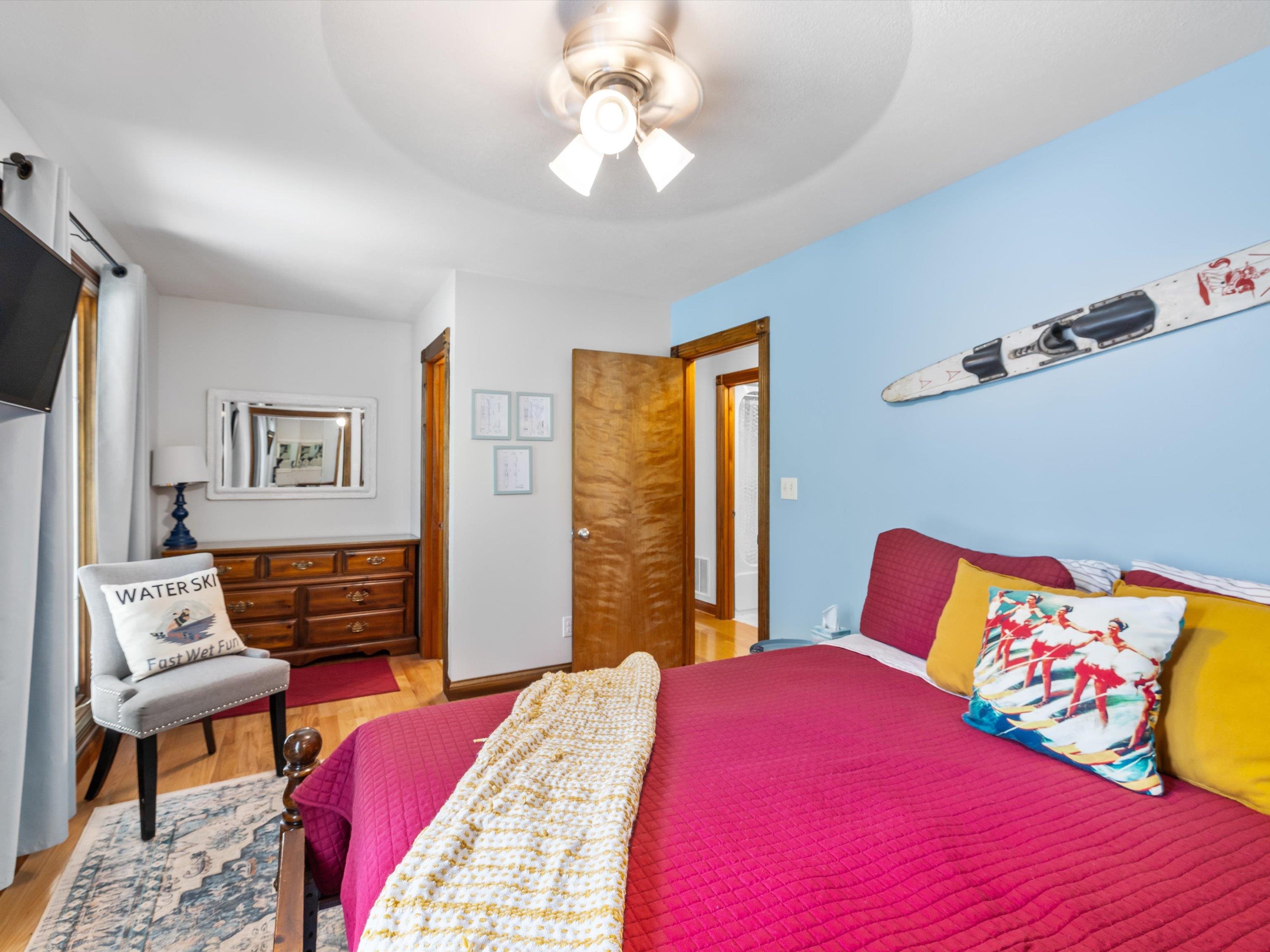 389 Lakeview Dr, Somerset, Kentucky 42503, 6 Bedrooms Bedrooms, ,5 BathroomsBathrooms,Single Family Residence,For Sale,Lakeview Dr,92289