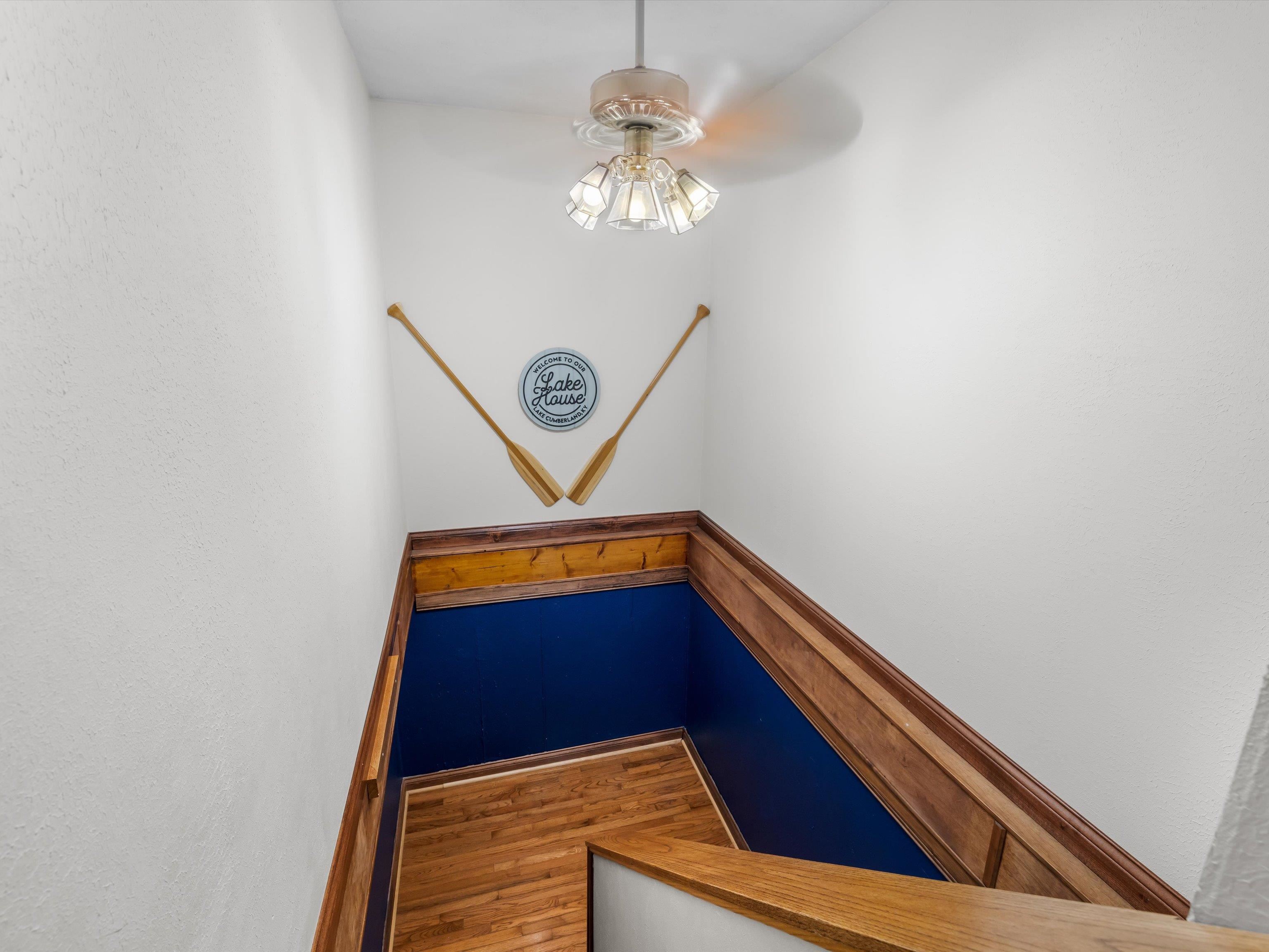 389 Lakeview Dr, Somerset, Kentucky 42503, 6 Bedrooms Bedrooms, ,5 BathroomsBathrooms,Single Family Residence,For Sale,Lakeview Dr,92289