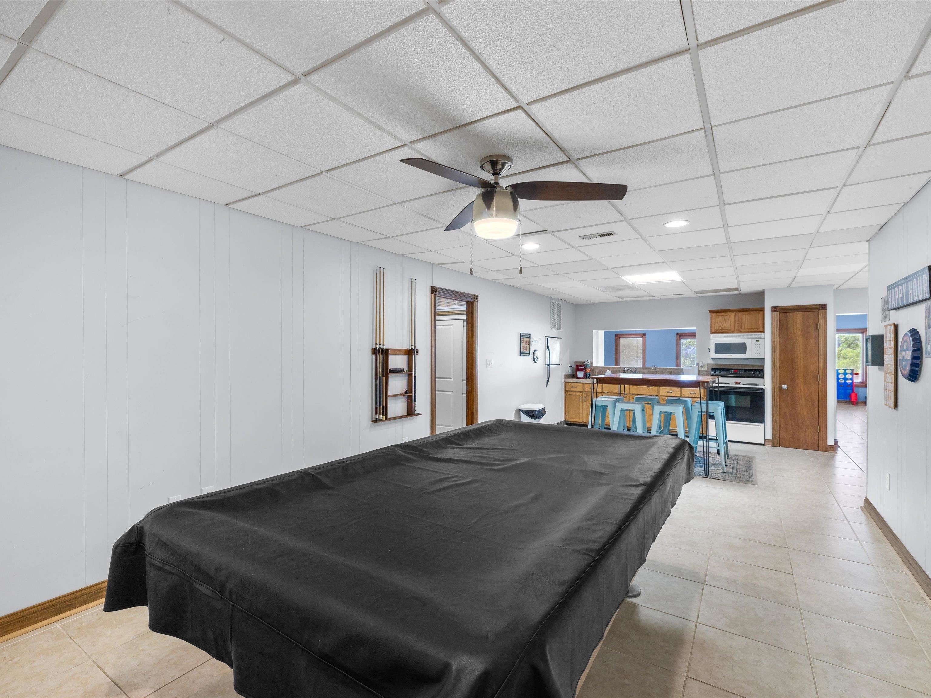 389 Lakeview Dr, Somerset, Kentucky 42503, 6 Bedrooms Bedrooms, ,5 BathroomsBathrooms,Single Family Residence,For Sale,Lakeview Dr,92289