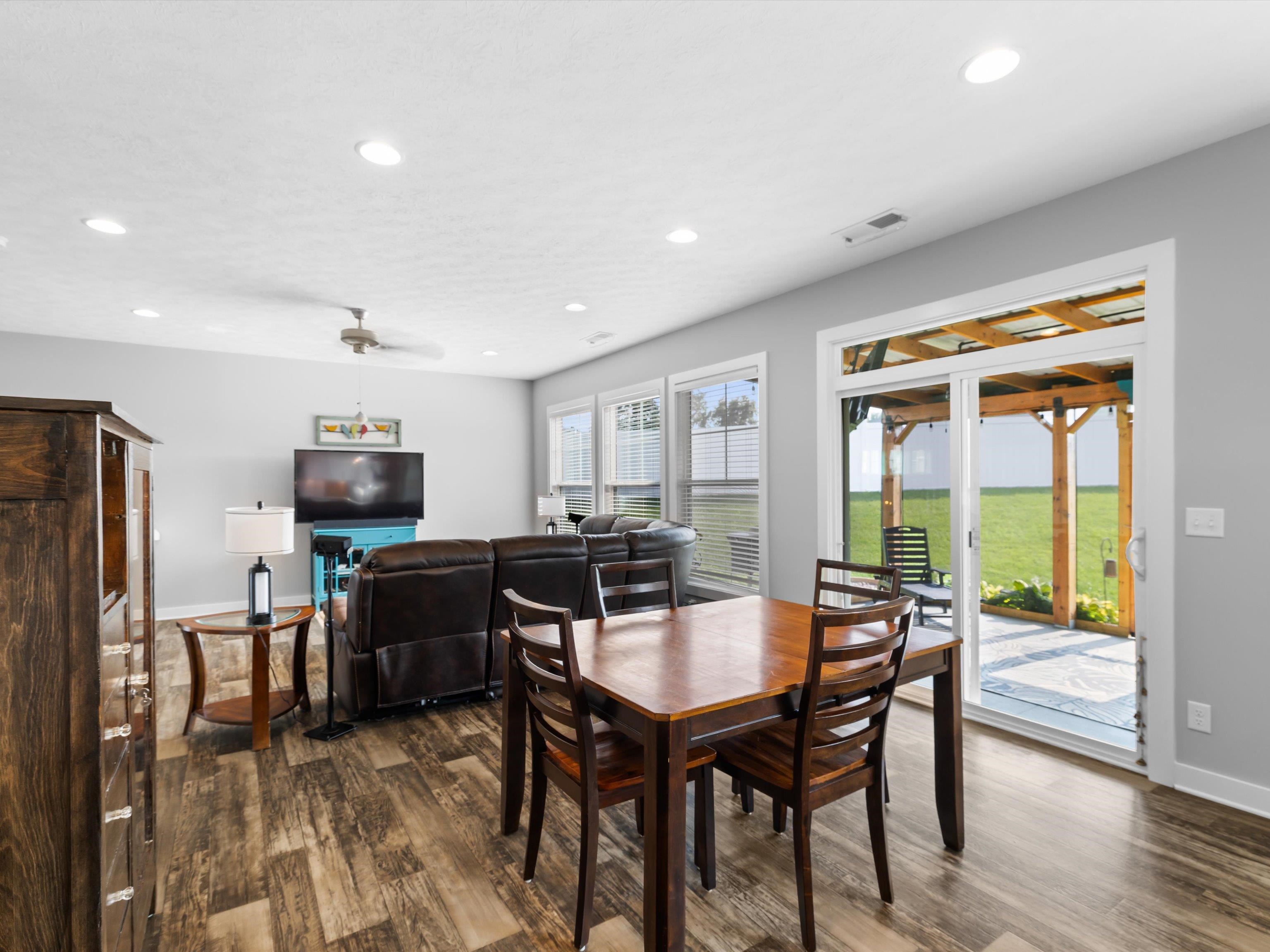 2617 Dellwood Valley, Utica, Kentucky 42376, 4 Bedrooms Bedrooms, ,2 BathroomsBathrooms,Single Family Residence,For Sale,Dellwood Valley,92290
