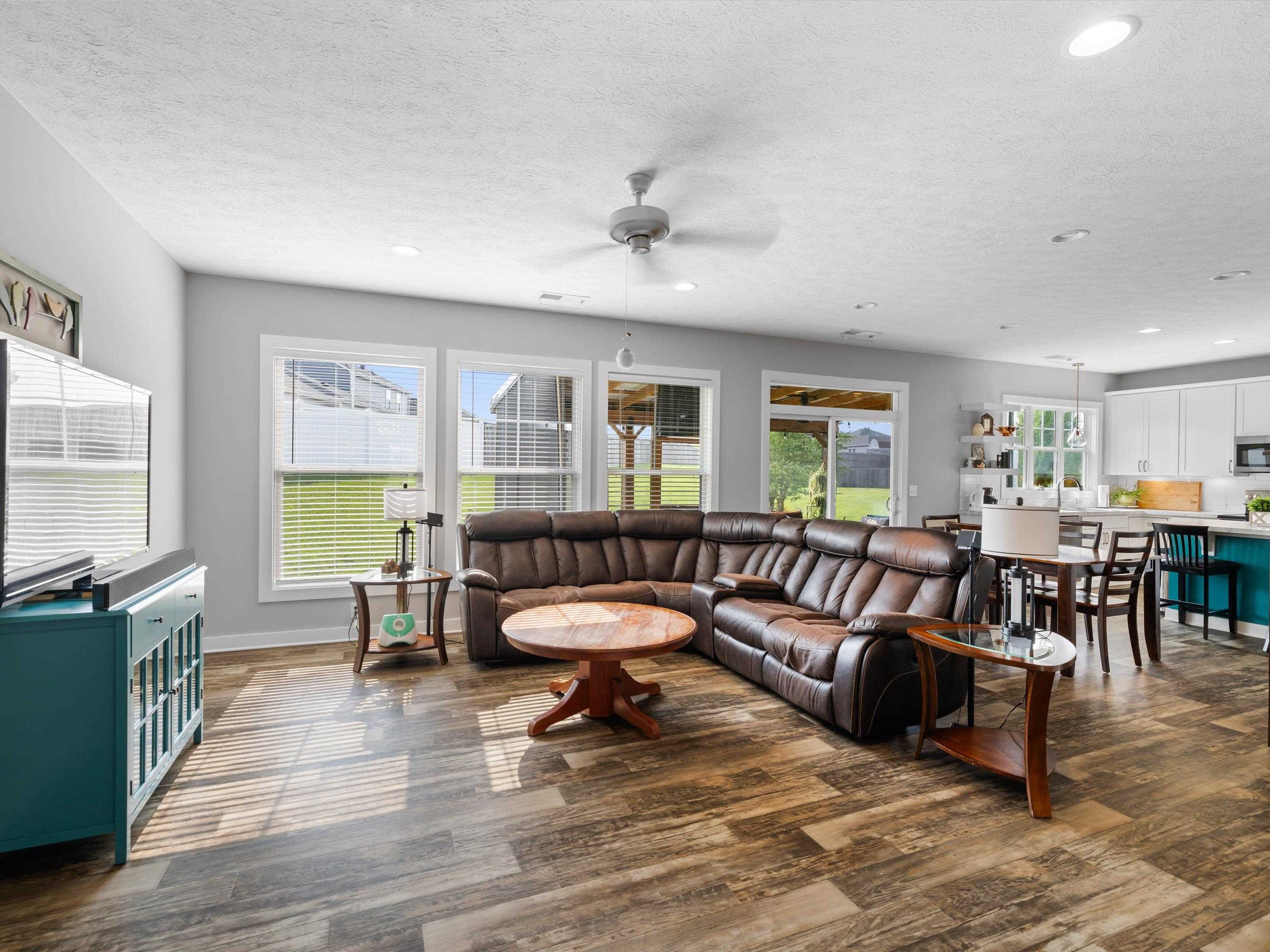 2617 Dellwood Valley, Utica, Kentucky 42376, 4 Bedrooms Bedrooms, ,2 BathroomsBathrooms,Single Family Residence,For Sale,Dellwood Valley,92290