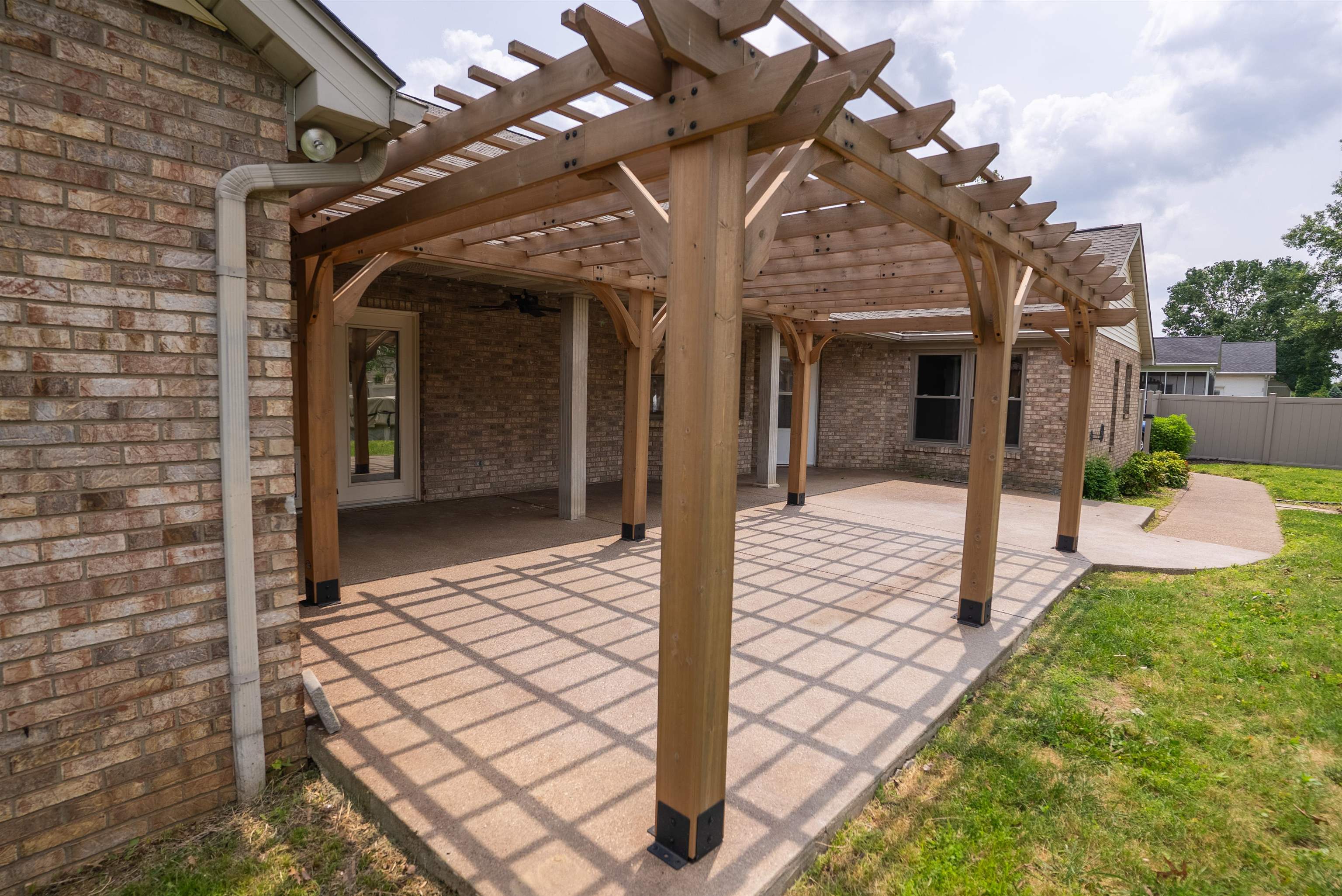 2677 Briarcliff Dr., NEWBURGH, Indiana 46730, 4 Bedrooms Bedrooms, ,2 BathroomsBathrooms,Single Family Residence,For Sale,Briarcliff Dr.,92292