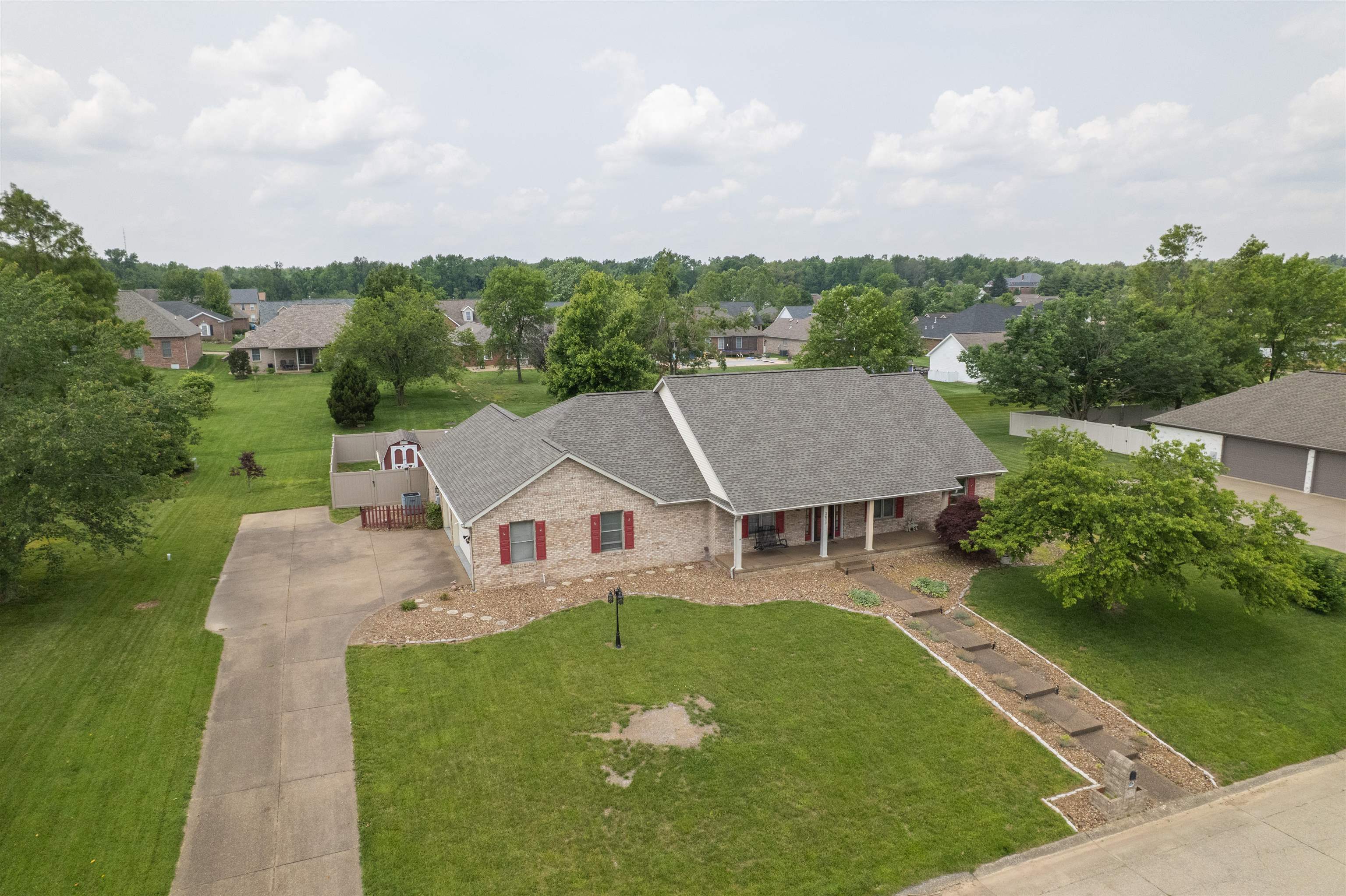 2677 Briarcliff Dr., NEWBURGH, Indiana 46730, 4 Bedrooms Bedrooms, ,2 BathroomsBathrooms,Single Family Residence,For Sale,Briarcliff Dr.,92292