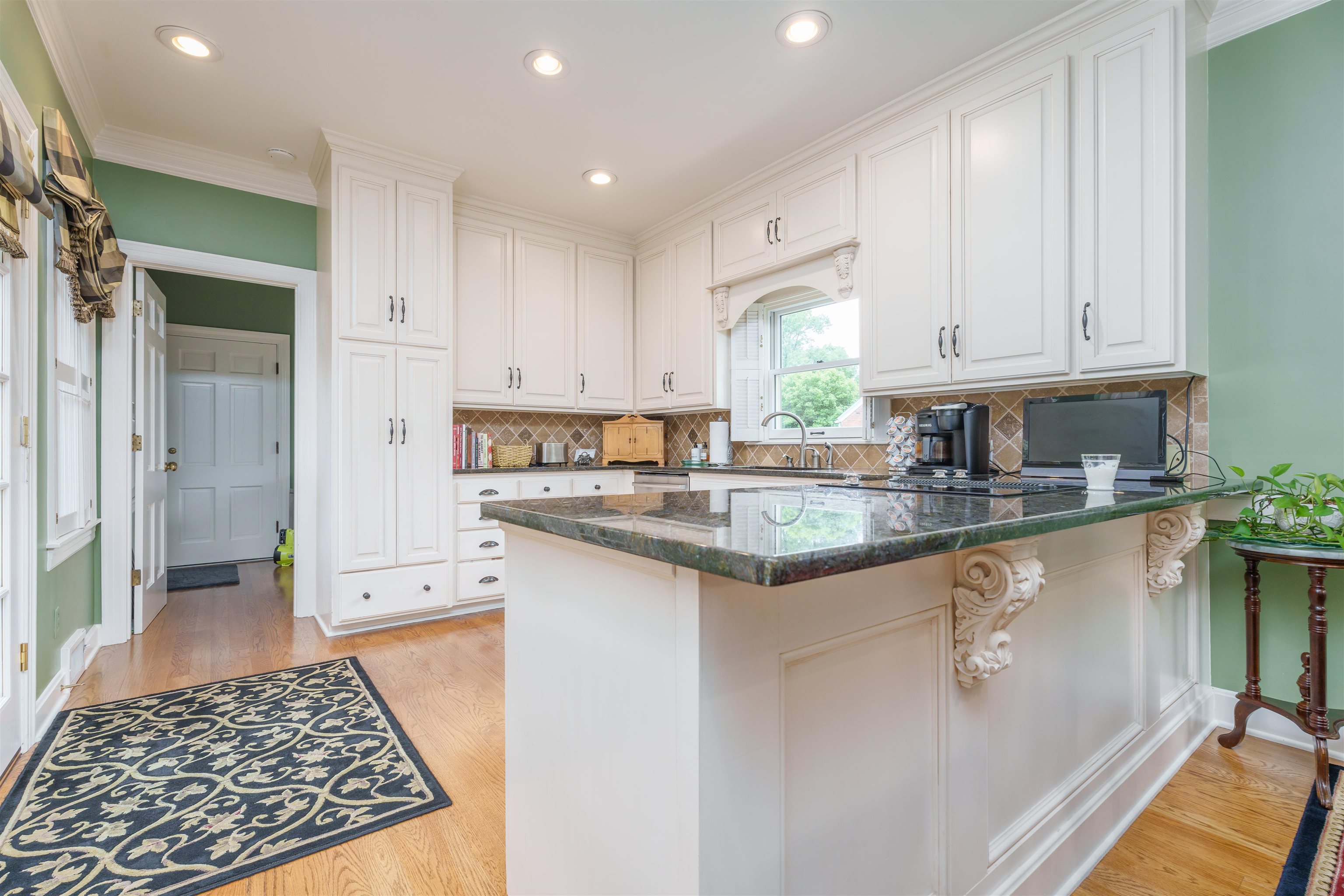2057 Bittel Road, Owensboro, Kentucky 42301, 5 Bedrooms Bedrooms, ,6 BathroomsBathrooms,Single Family Residence,For Sale,Bittel Road,92294