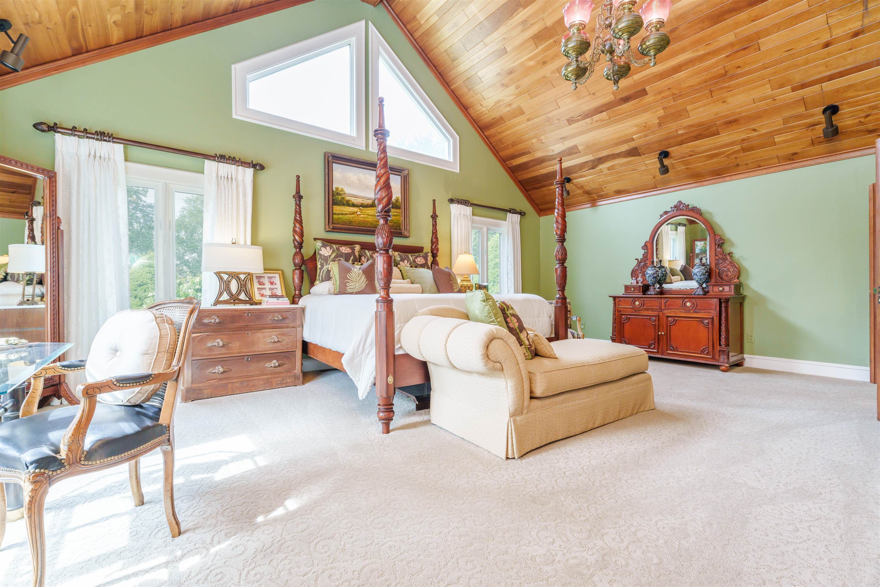 2057 Bittel Road, Owensboro, Kentucky 42301, 5 Bedrooms Bedrooms, ,6 BathroomsBathrooms,Single Family Residence,For Sale,Bittel Road,92294