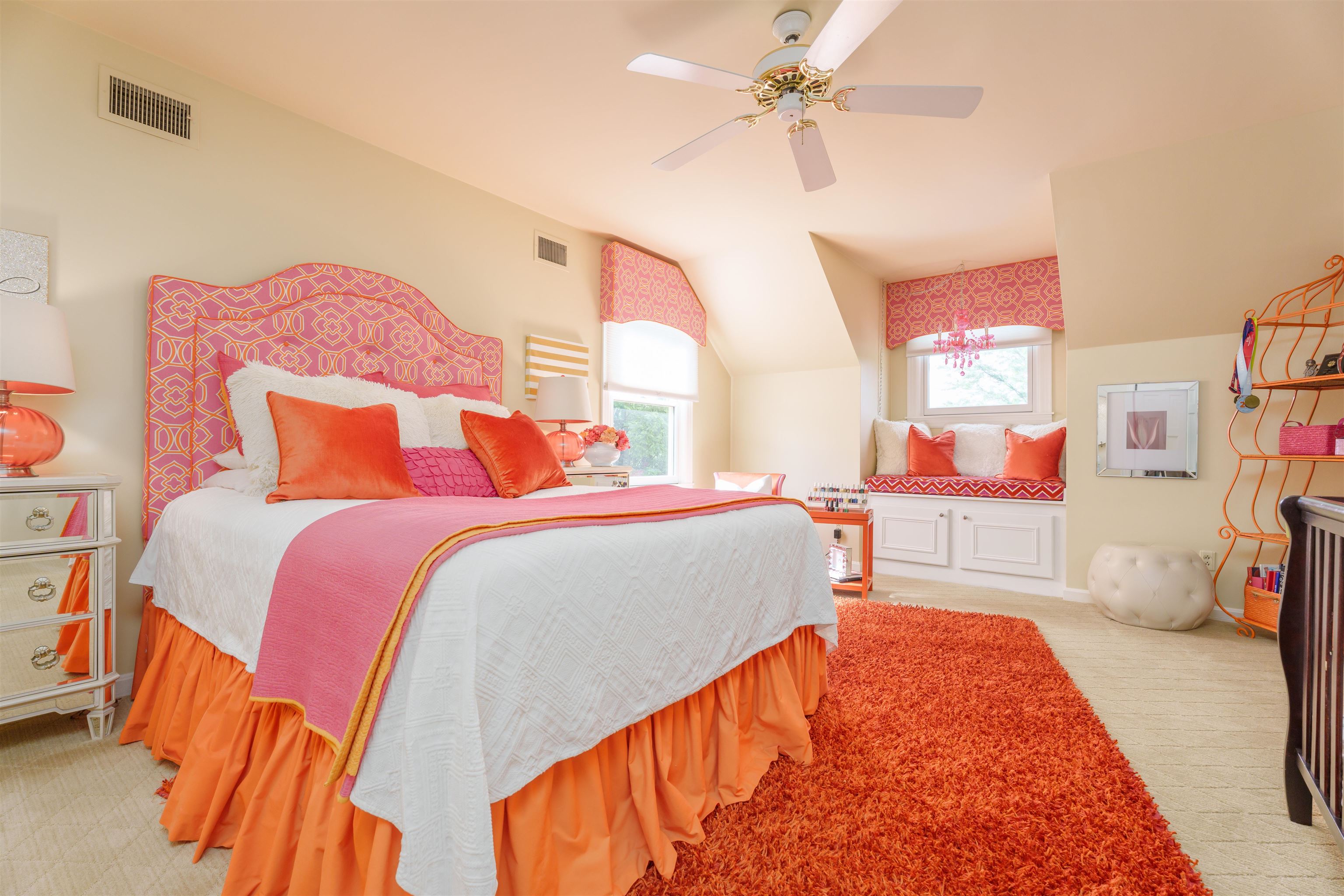 2057 Bittel Road, Owensboro, Kentucky 42301, 5 Bedrooms Bedrooms, ,6 BathroomsBathrooms,Single Family Residence,For Sale,Bittel Road,92294