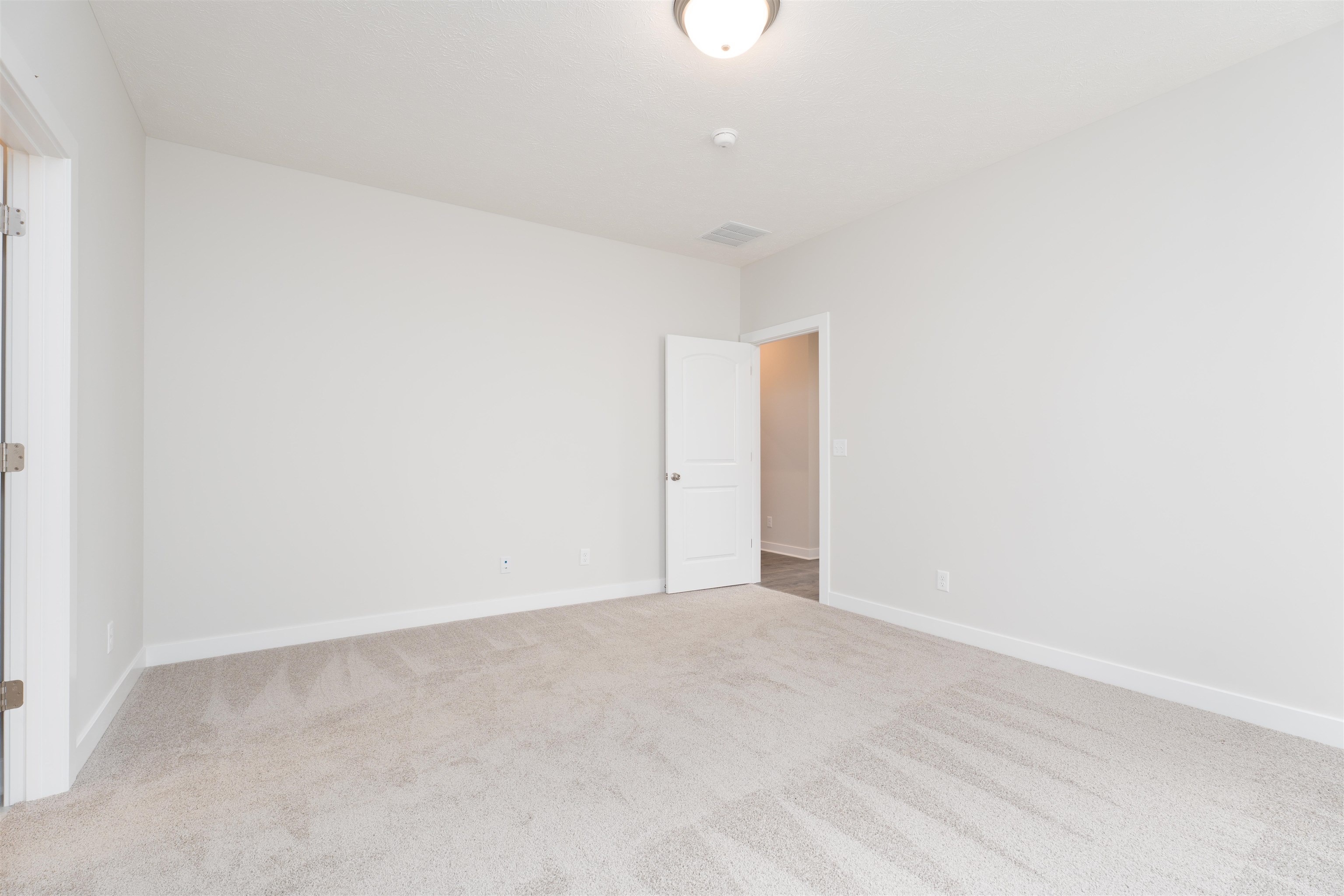 925 Onyx Lane, Owensboro, Kentucky 42301, 3 Bedrooms Bedrooms, ,2 BathroomsBathrooms,Single Family Residence,For Sale,Onyx Lane,92295