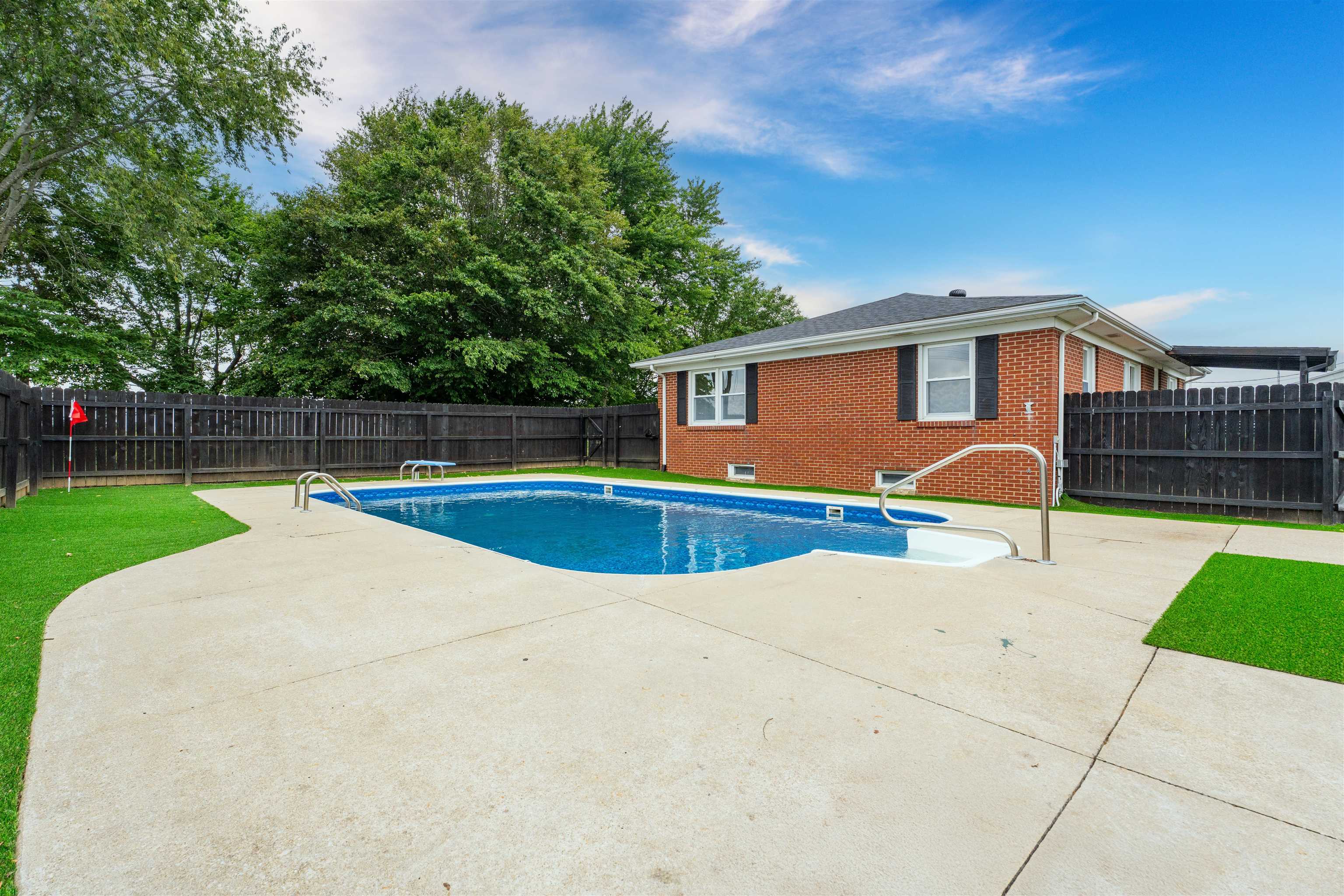 6191 Luther Taylor Rd, Philpot, Kentucky 42366, 3 Bedrooms Bedrooms, ,1 BathroomBathrooms,Single Family Residence,For Sale,Luther Taylor Rd,92298