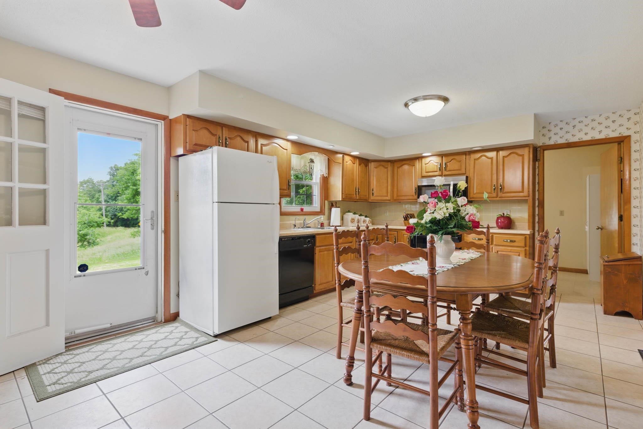 4035 Highway 657, Lewisport, Kentucky 42351, 3 Bedrooms Bedrooms, ,2 BathroomsBathrooms,Single Family Residence,For Sale,Highway 657,92301