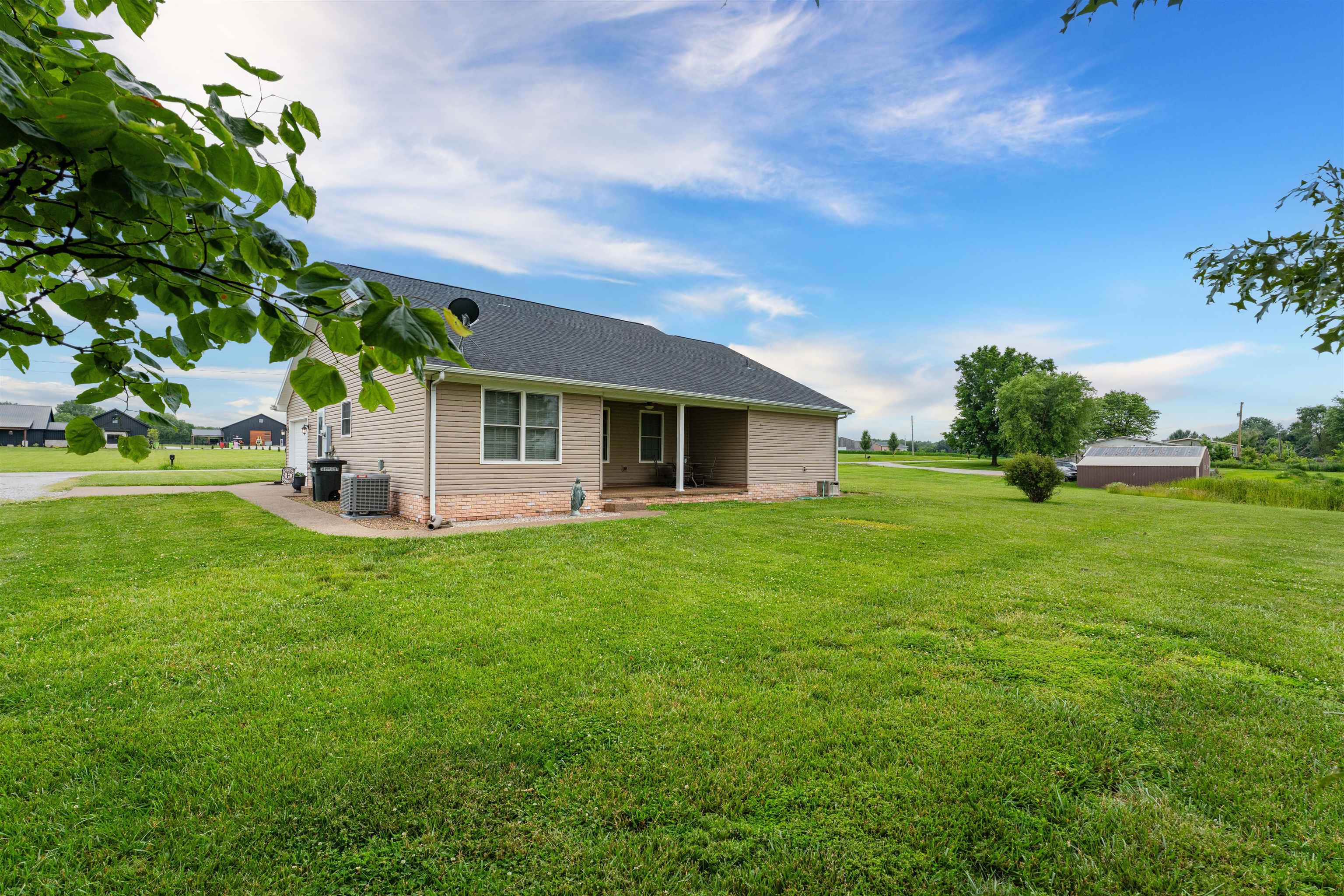 9643 McCamish Rd, Whitesville, Kentucky 42378, 3 Bedrooms Bedrooms, ,2 BathroomsBathrooms,Single Family Residence,For Sale,McCamish Rd,92303