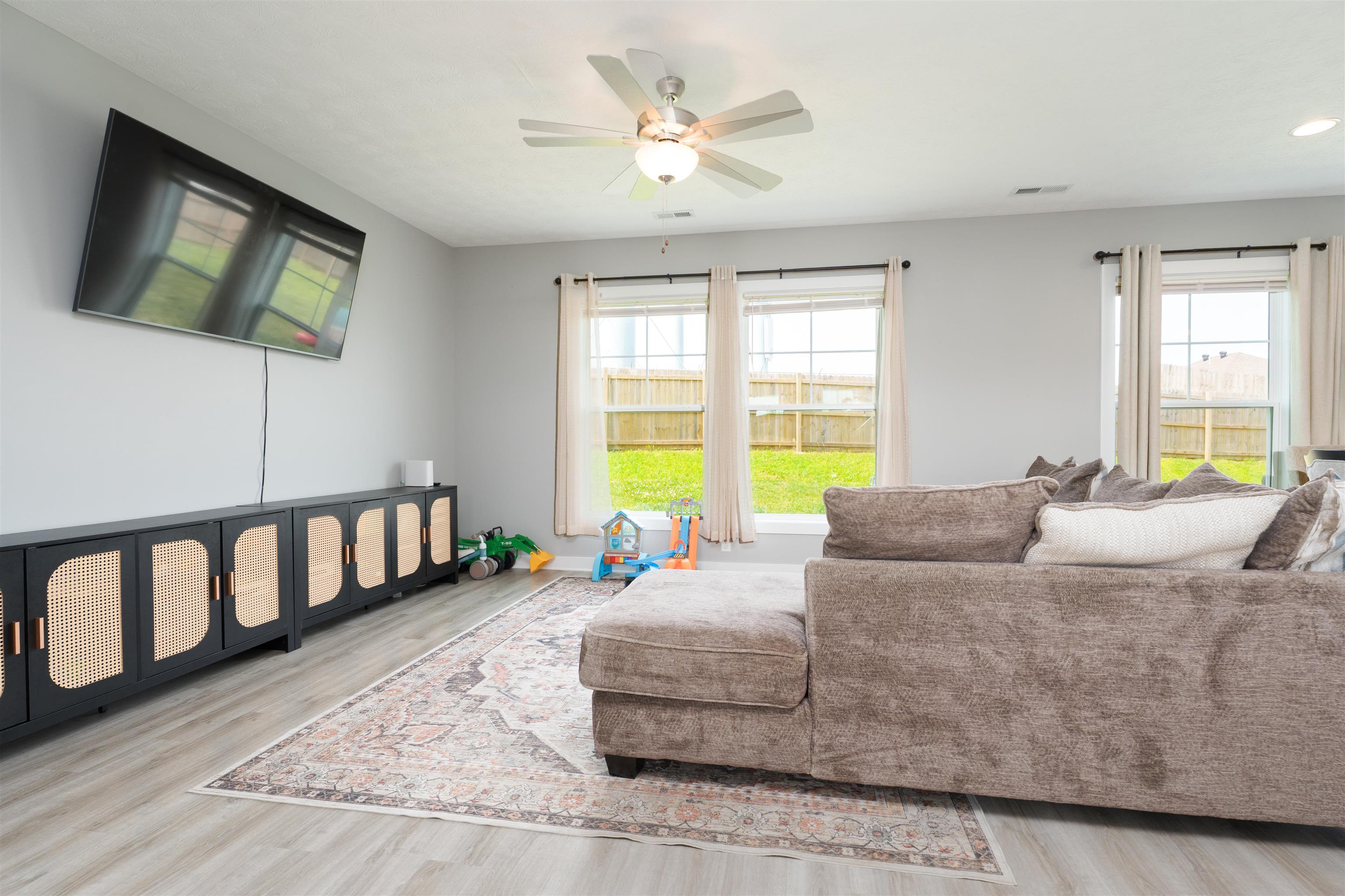 2692 Cherry Blossom Ct., Utica, Kentucky 42376, 3 Bedrooms Bedrooms, ,2 BathroomsBathrooms,Single Family Residence,For Sale,Cherry Blossom Ct.,92305