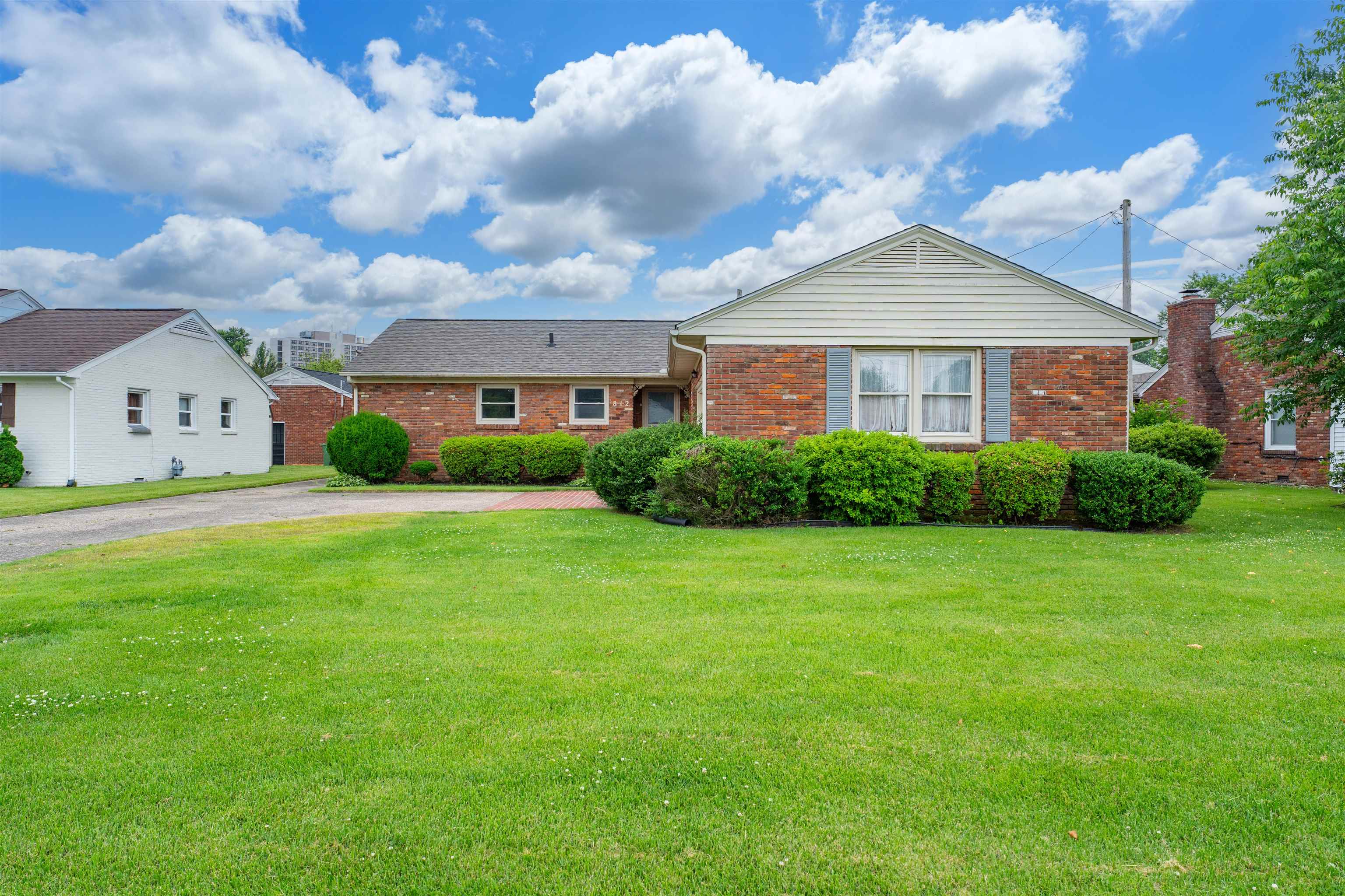 812 Wesleyan Park Dr., Owensboro, Kentucky 42301, 3 Bedrooms Bedrooms, ,2 BathroomsBathrooms,Single Family Residence,For Sale,Wesleyan Park Dr.,92307