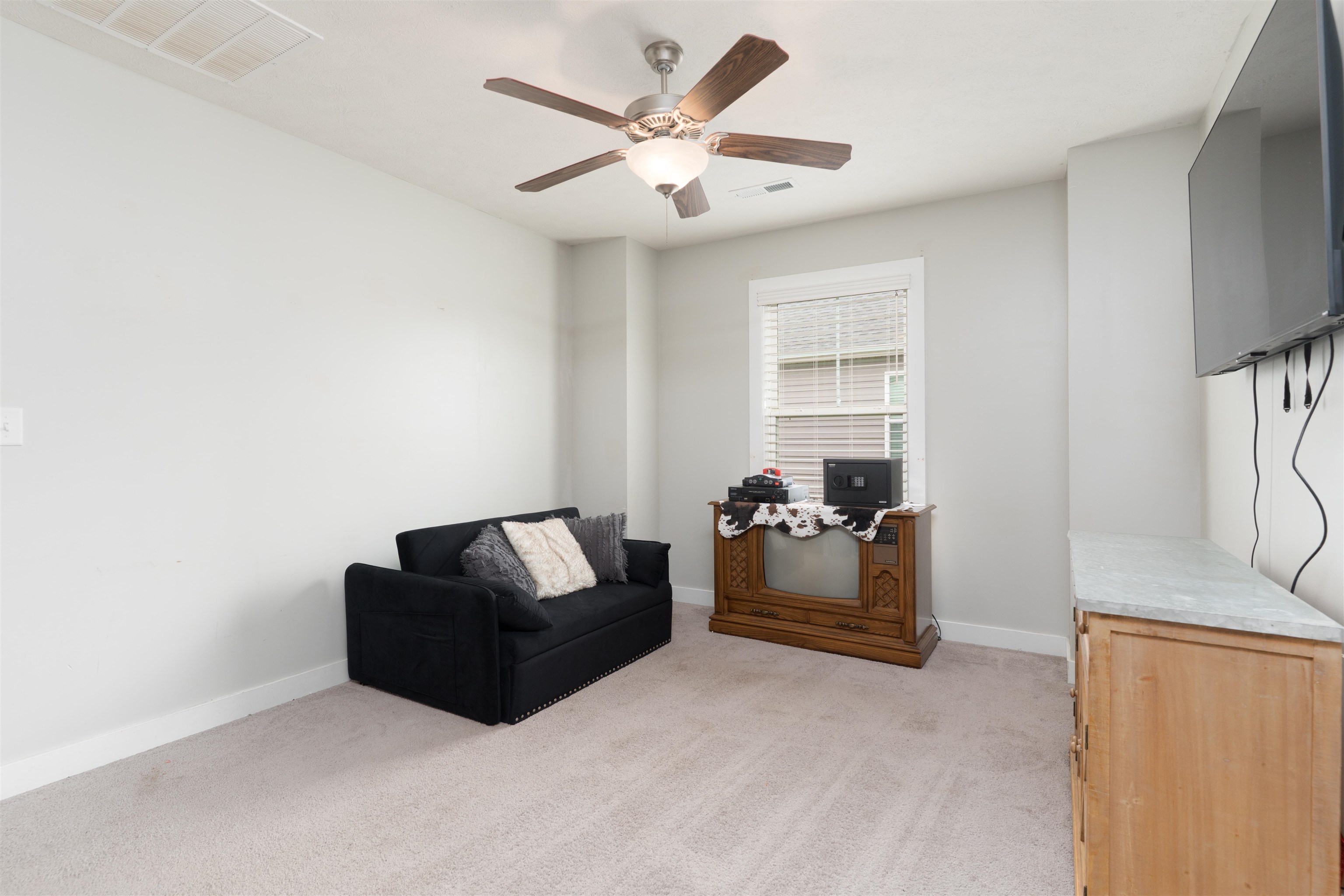 2630 Dellwood Valley, Utica, Kentucky 42376, 4 Bedrooms Bedrooms, ,2 BathroomsBathrooms,Single Family Residence,For Sale,Dellwood Valley,92308