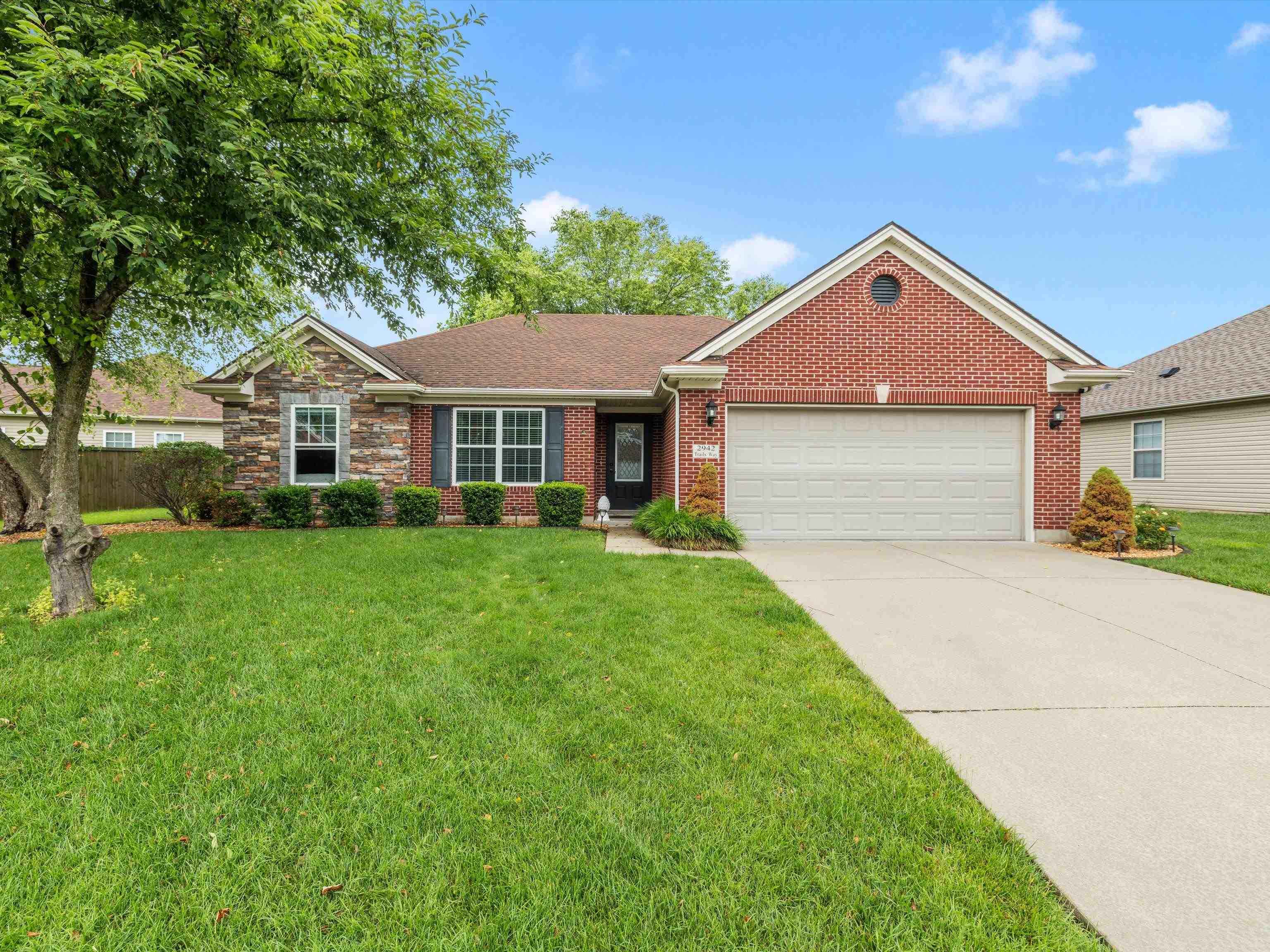 2942 Trails Way, Owensboro, Kentucky 42303, 3 Bedrooms Bedrooms, ,2 BathroomsBathrooms,Single Family Residence,For Sale,Trails Way,92311