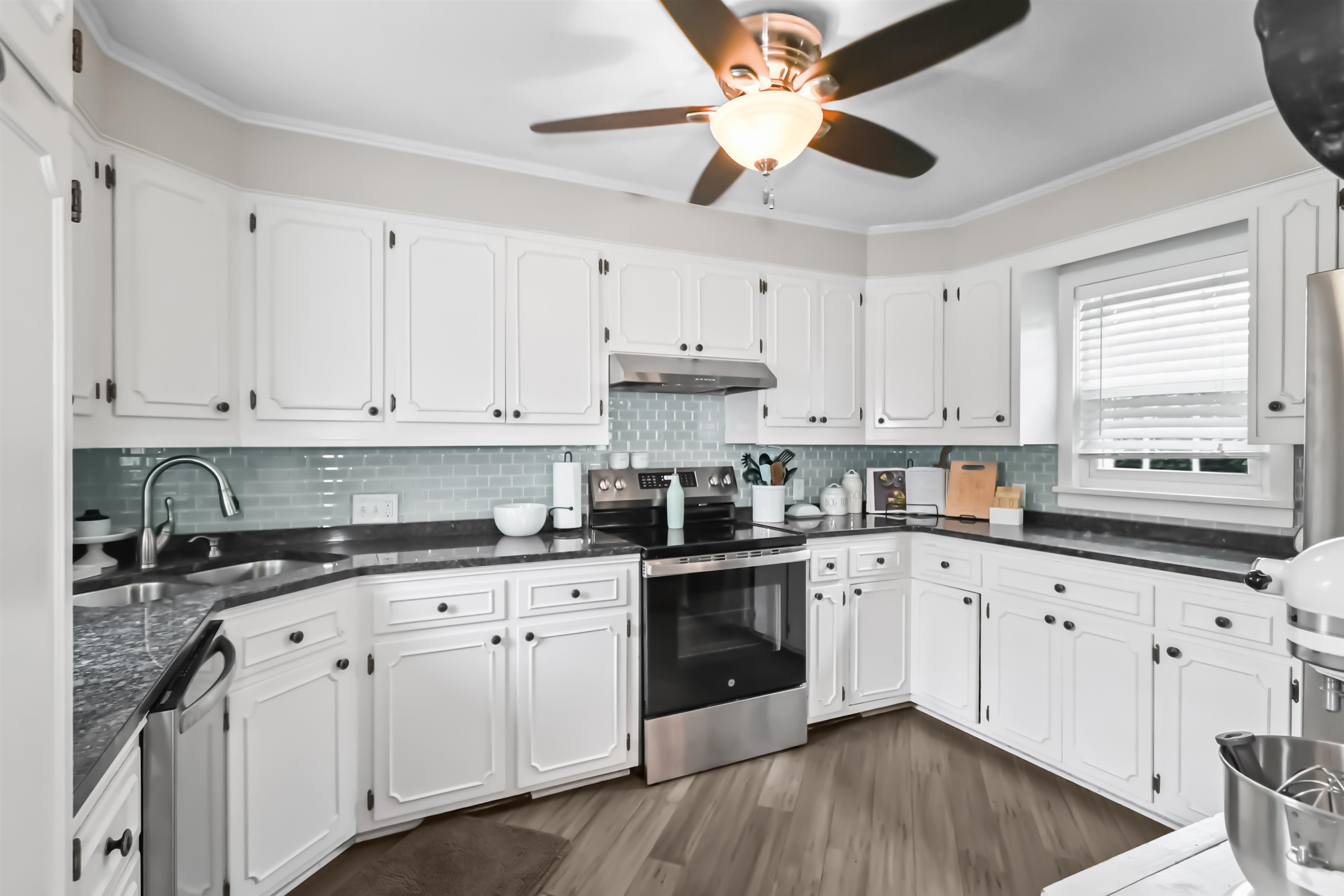 2126 Griffith Place West, Owensboro, Kentucky 42301, 3 Bedrooms Bedrooms, ,2 BathroomsBathrooms,Single Family Residence,For Sale,Griffith Place West,92312
