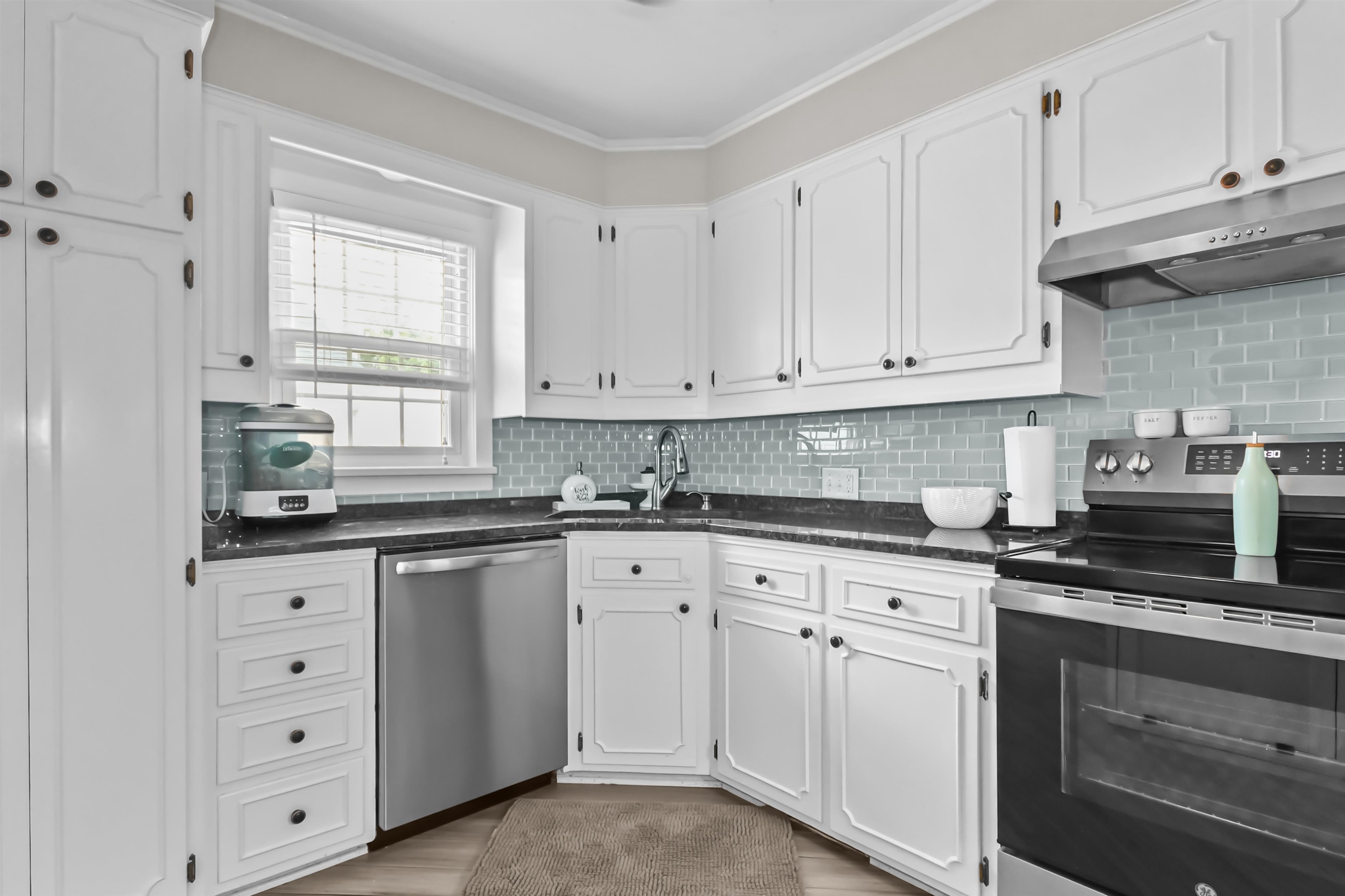 2126 Griffith Place West, Owensboro, Kentucky 42301, 3 Bedrooms Bedrooms, ,2 BathroomsBathrooms,Single Family Residence,For Sale,Griffith Place West,92312