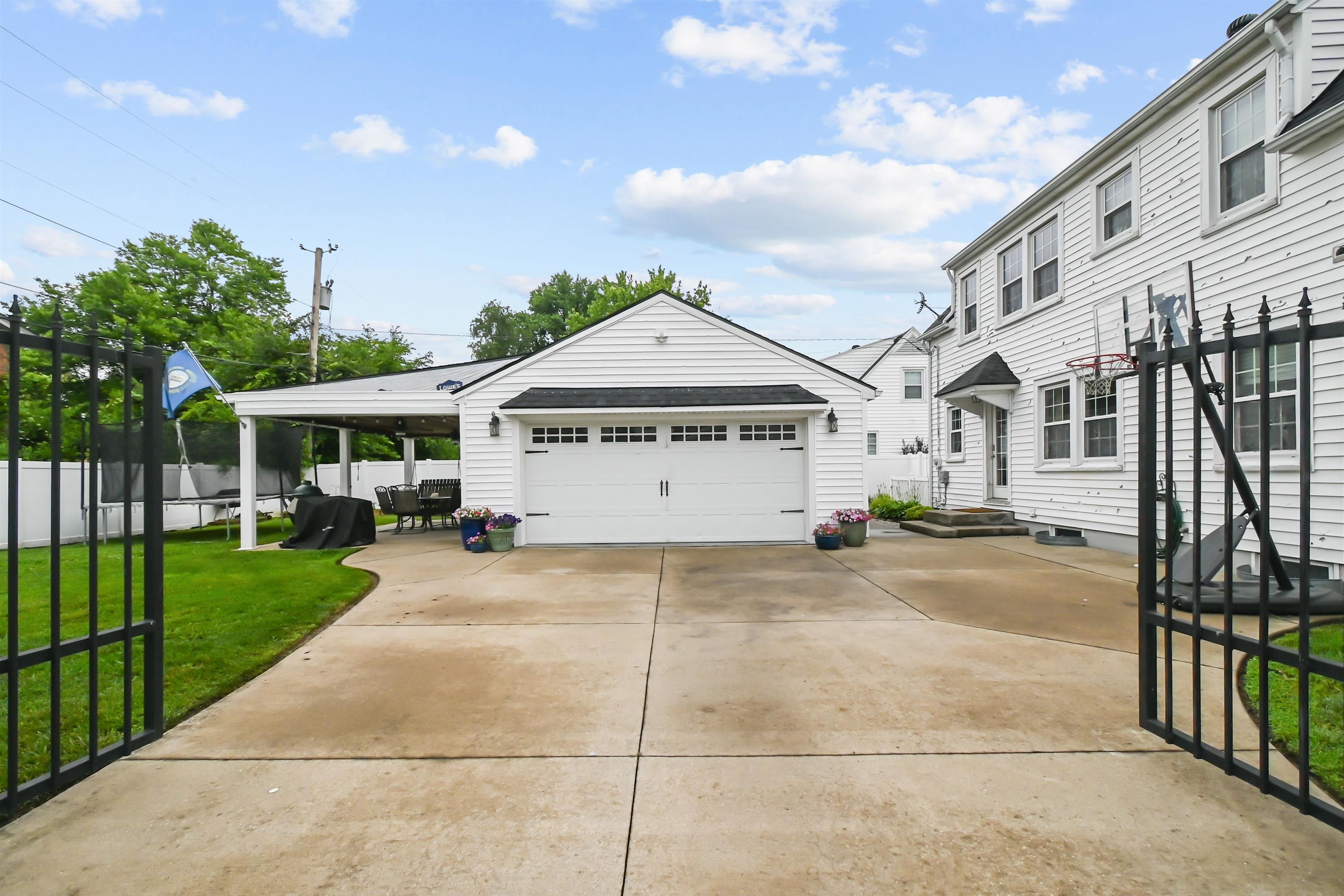 2126 Griffith Place West, Owensboro, Kentucky 42301, 3 Bedrooms Bedrooms, ,2 BathroomsBathrooms,Single Family Residence,For Sale,Griffith Place West,92312