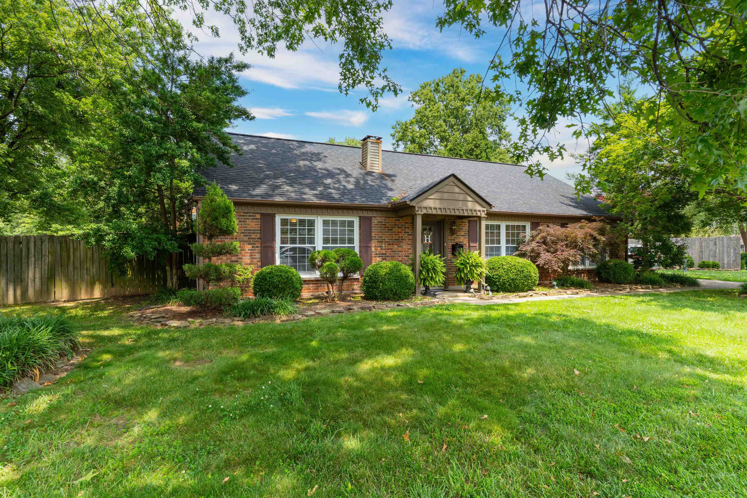 2215 Twenty Grand Ave, Owensboro, Kentucky 42301, 5 Bedrooms Bedrooms, ,2 BathroomsBathrooms,Single Family Residence,For Sale,Twenty Grand Ave,92317