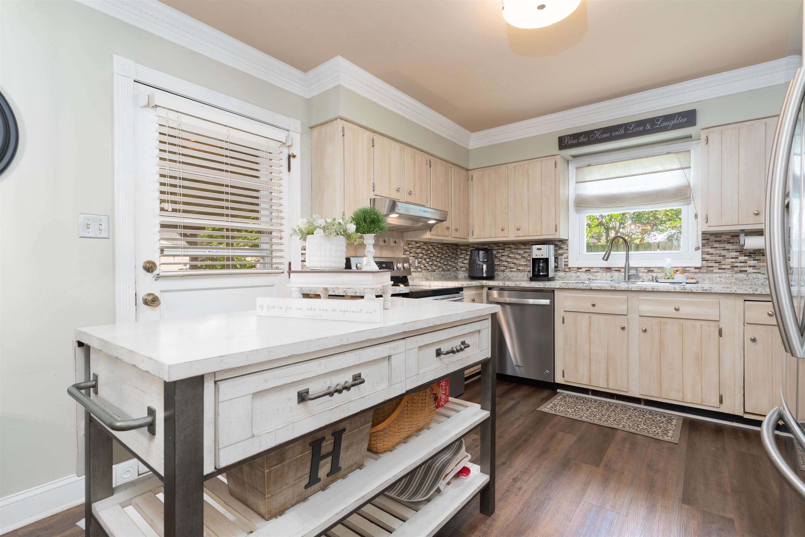 2215 Twenty Grand Ave, Owensboro, Kentucky 42301, 5 Bedrooms Bedrooms, ,2 BathroomsBathrooms,Single Family Residence,For Sale,Twenty Grand Ave,92317
