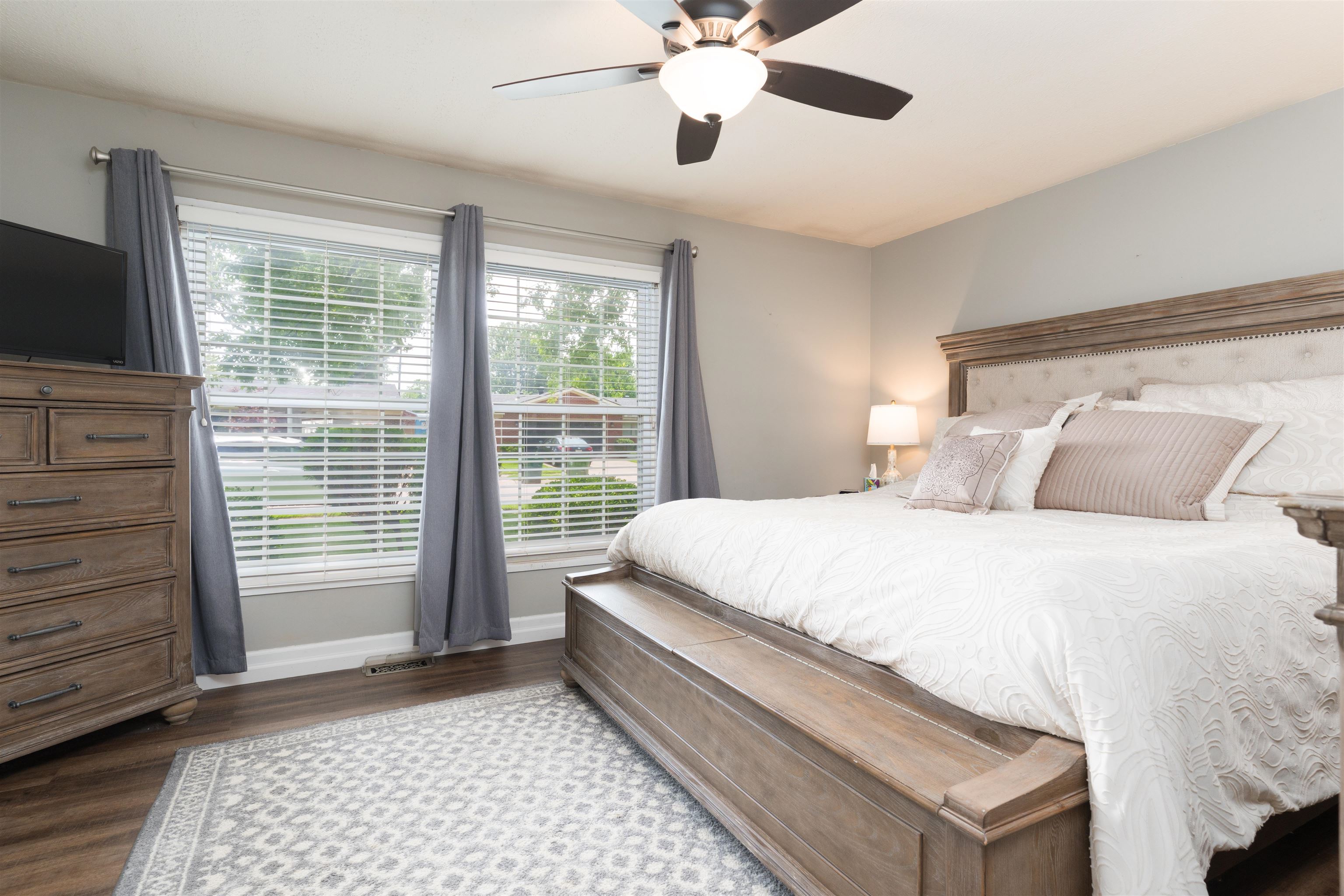 2215 Twenty Grand Ave, Owensboro, Kentucky 42301, 5 Bedrooms Bedrooms, ,2 BathroomsBathrooms,Single Family Residence,For Sale,Twenty Grand Ave,92317