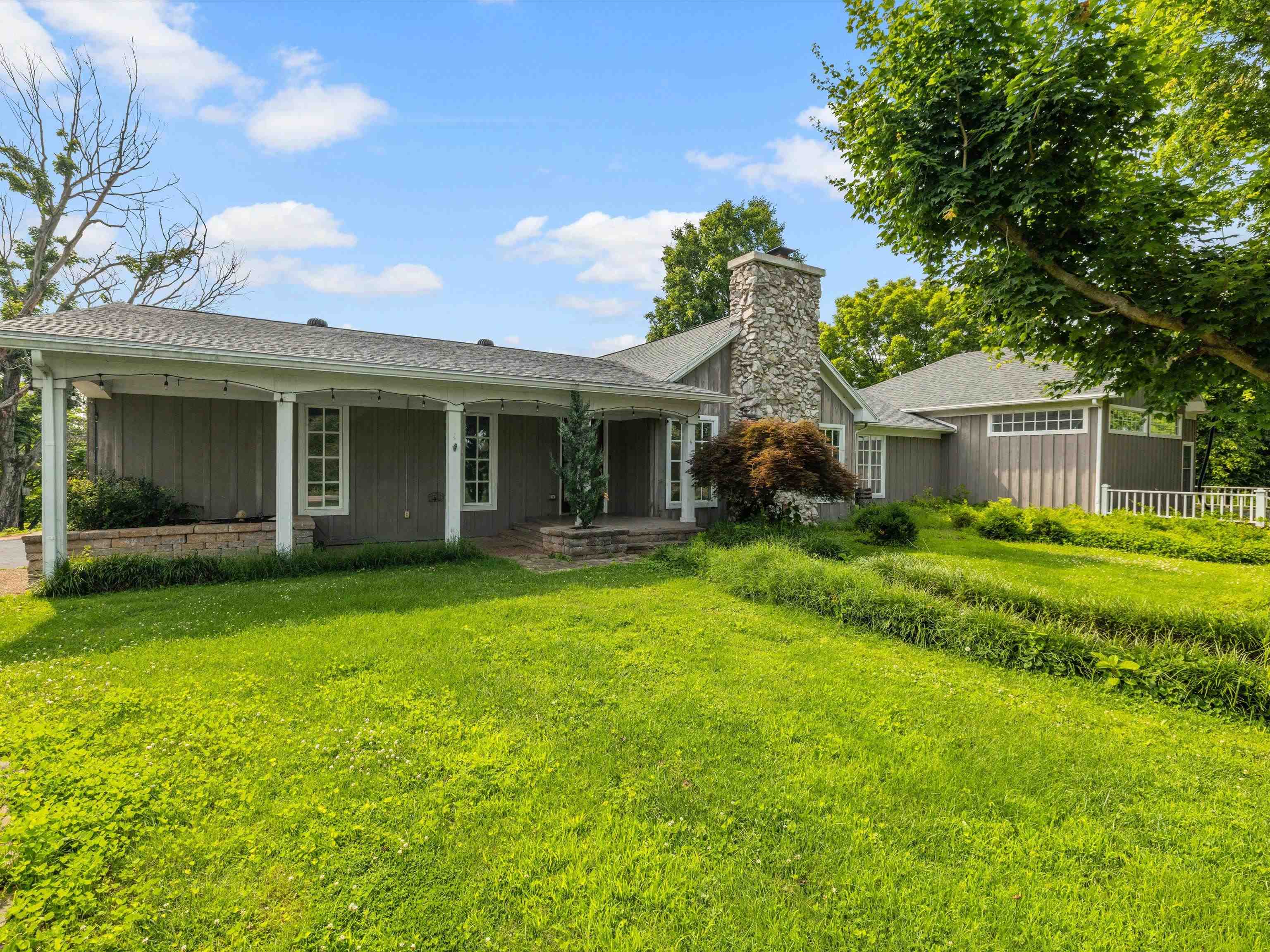 10351 Toler Bridge Road, Lewisport, Kentucky 42351, 6 Bedrooms Bedrooms, ,4 BathroomsBathrooms,Single Family Residence,For Sale,Toler Bridge Road,92321