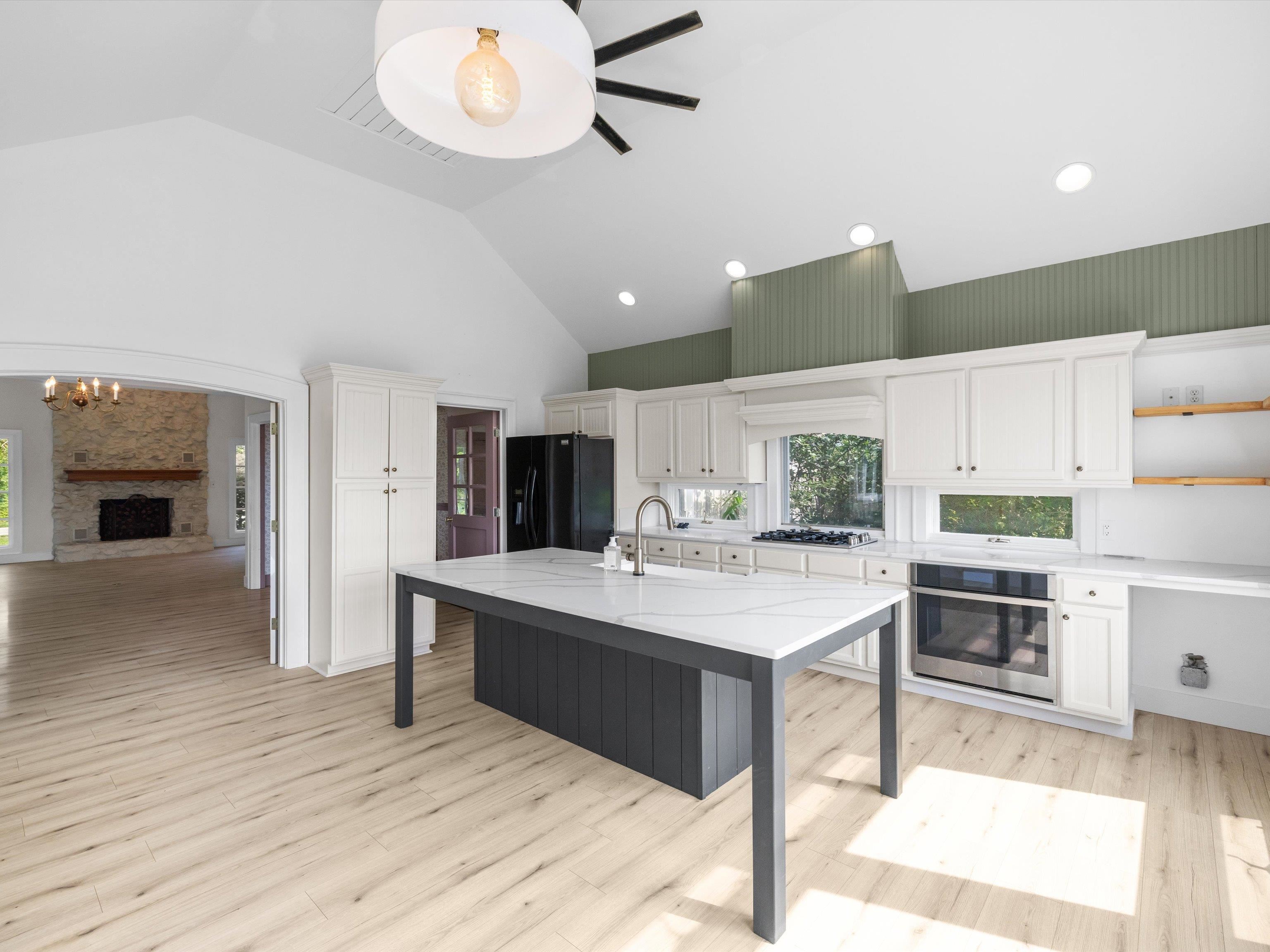 10351 Toler Bridge Road, Lewisport, Kentucky 42351, 6 Bedrooms Bedrooms, ,4 BathroomsBathrooms,Single Family Residence,For Sale,Toler Bridge Road,92321