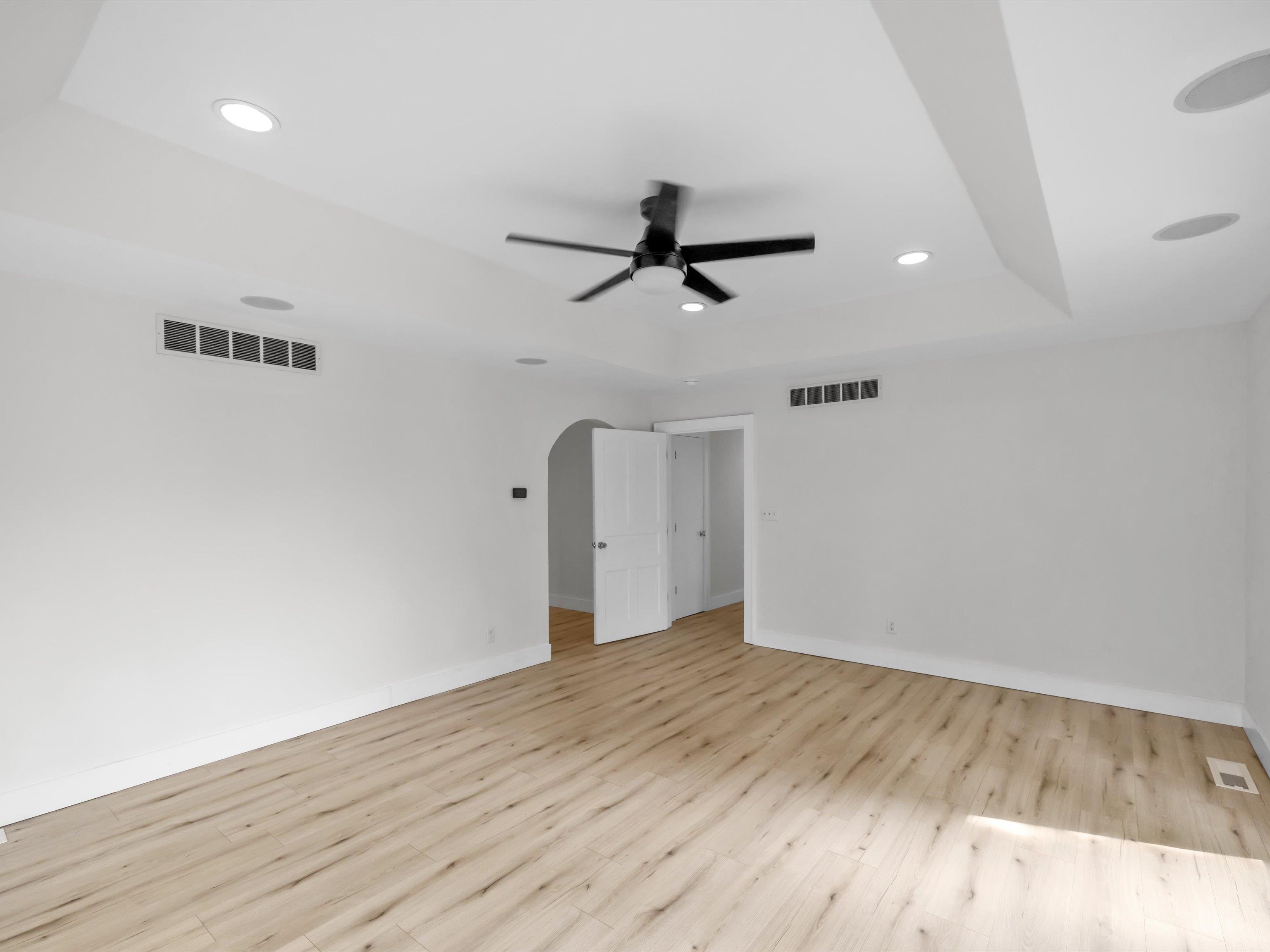 10351 Toler Bridge Road, Lewisport, Kentucky 42351, 6 Bedrooms Bedrooms, ,4 BathroomsBathrooms,Single Family Residence,For Sale,Toler Bridge Road,92321