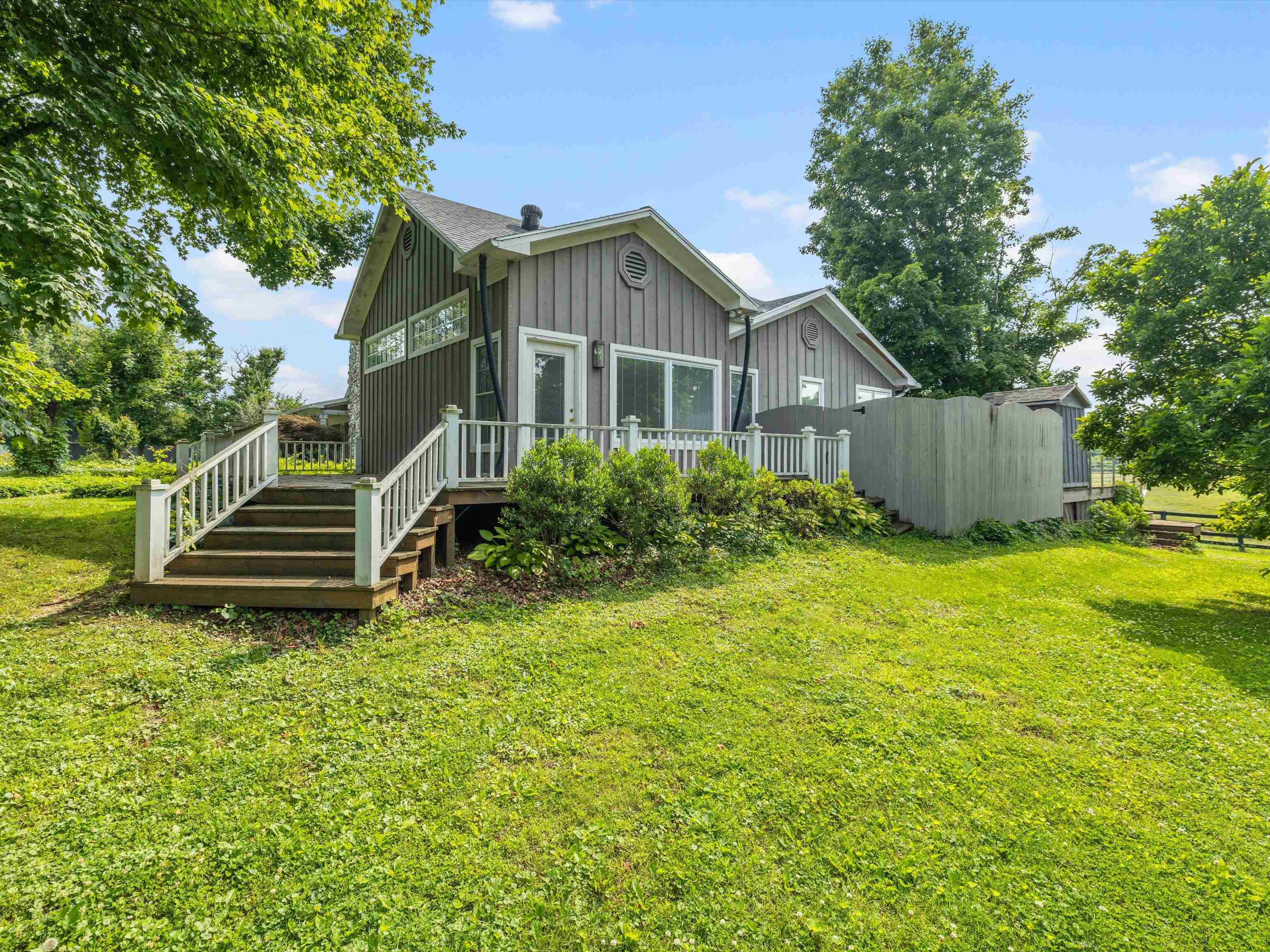 10351 Toler Bridge Road, Lewisport, Kentucky 42351, 6 Bedrooms Bedrooms, ,4 BathroomsBathrooms,Single Family Residence,For Sale,Toler Bridge Road,92321
