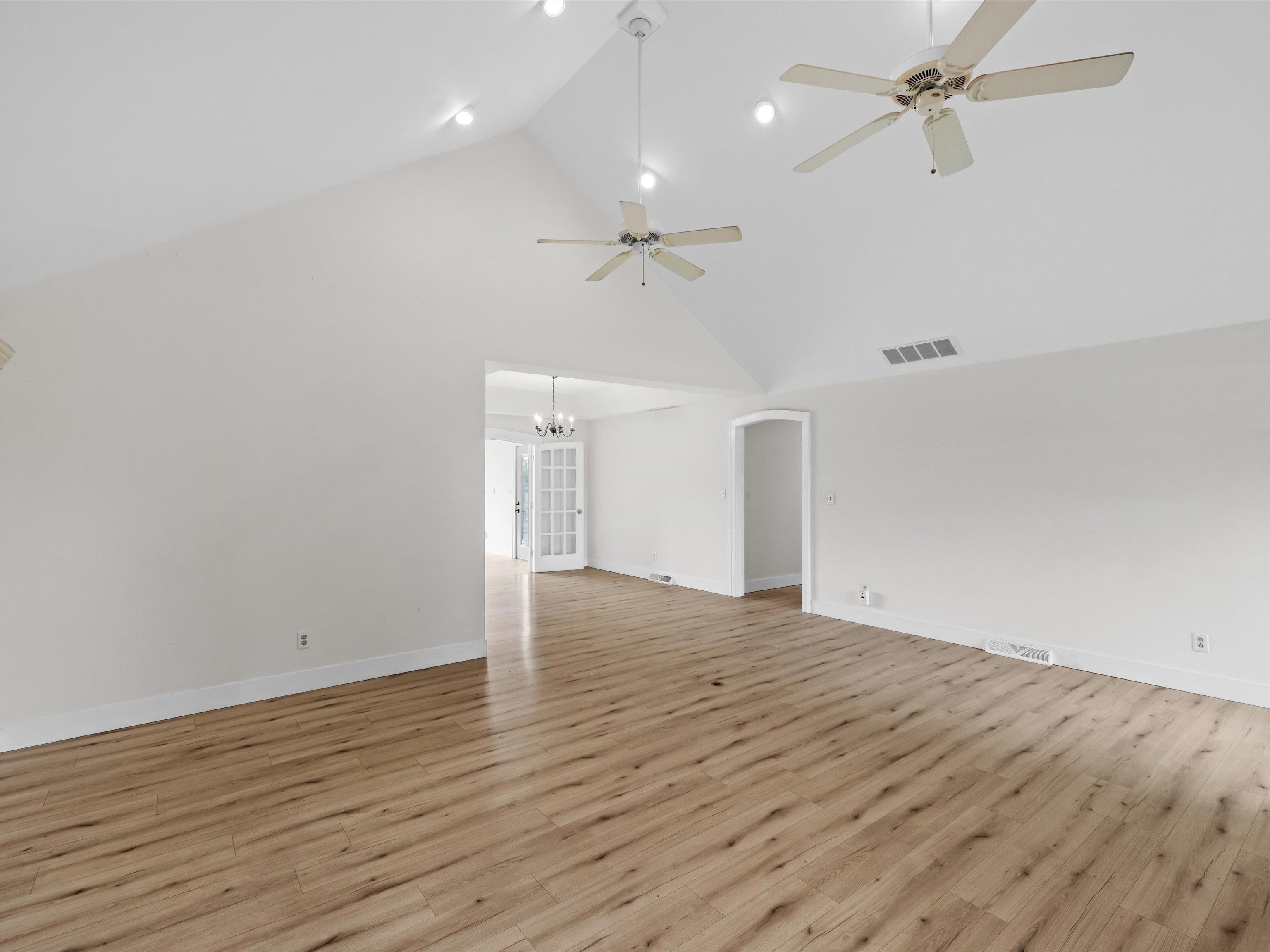 10351 Toler Bridge Road, Lewisport, Kentucky 42351, 6 Bedrooms Bedrooms, ,4 BathroomsBathrooms,Single Family Residence,For Sale,Toler Bridge Road,92321