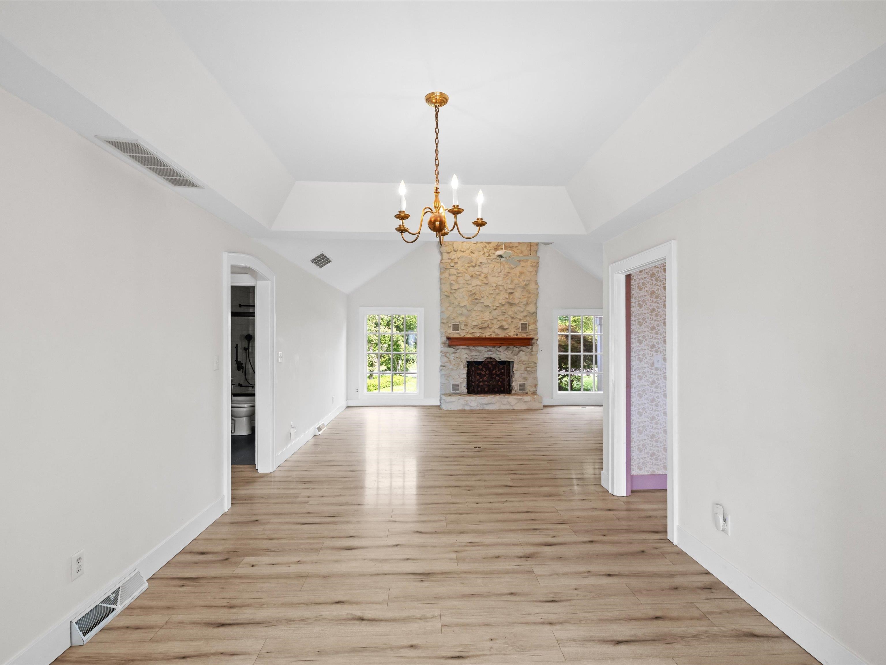 10351 Toler Bridge Road, Lewisport, Kentucky 42351, 6 Bedrooms Bedrooms, ,4 BathroomsBathrooms,Single Family Residence,For Sale,Toler Bridge Road,92321