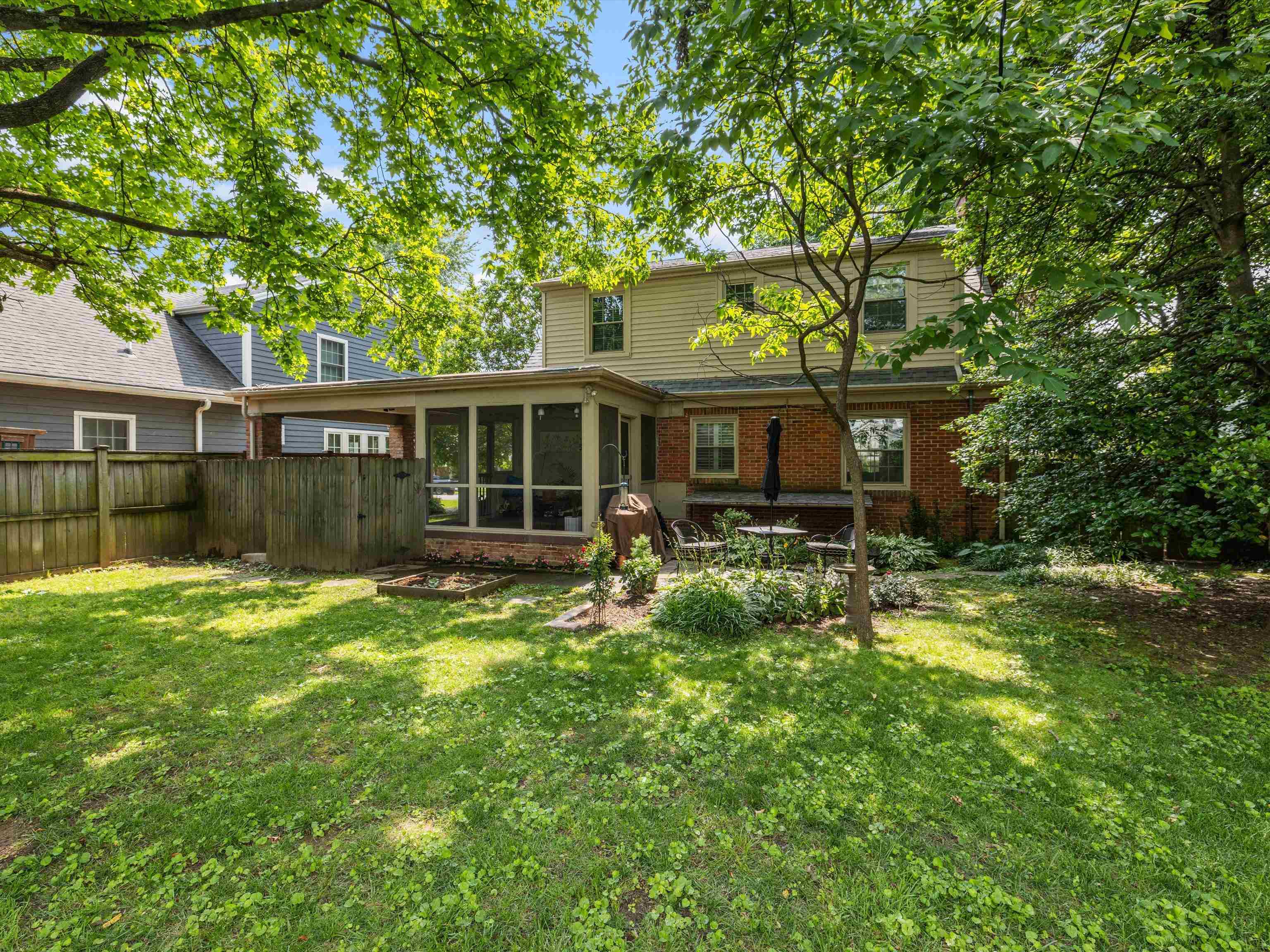 2115 Griffith Place E., Owensboro, Kentucky 42301, 3 Bedrooms Bedrooms, ,1 BathroomBathrooms,Single Family Residence,For Sale,Griffith Place E.,92322