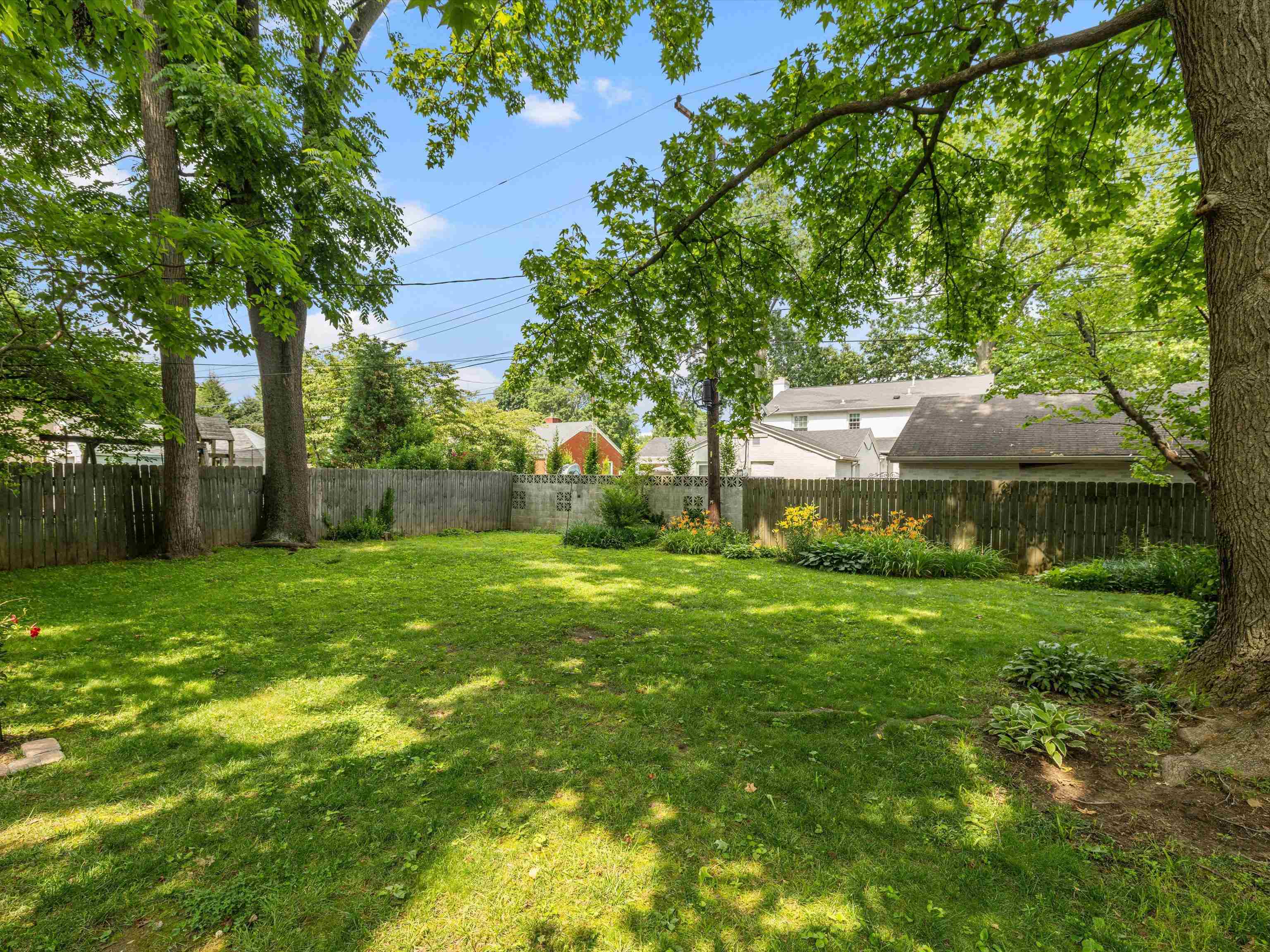2115 Griffith Place E., Owensboro, Kentucky 42301, 3 Bedrooms Bedrooms, ,1 BathroomBathrooms,Single Family Residence,For Sale,Griffith Place E.,92322