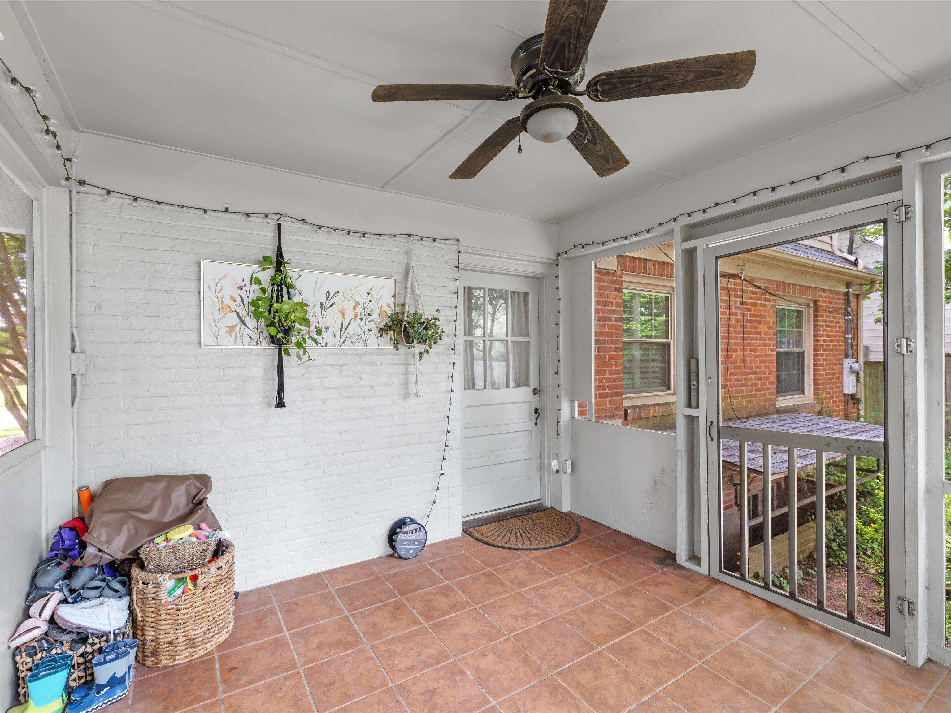 2115 Griffith Place E., Owensboro, Kentucky 42301, 3 Bedrooms Bedrooms, ,1 BathroomBathrooms,Single Family Residence,For Sale,Griffith Place E.,92322