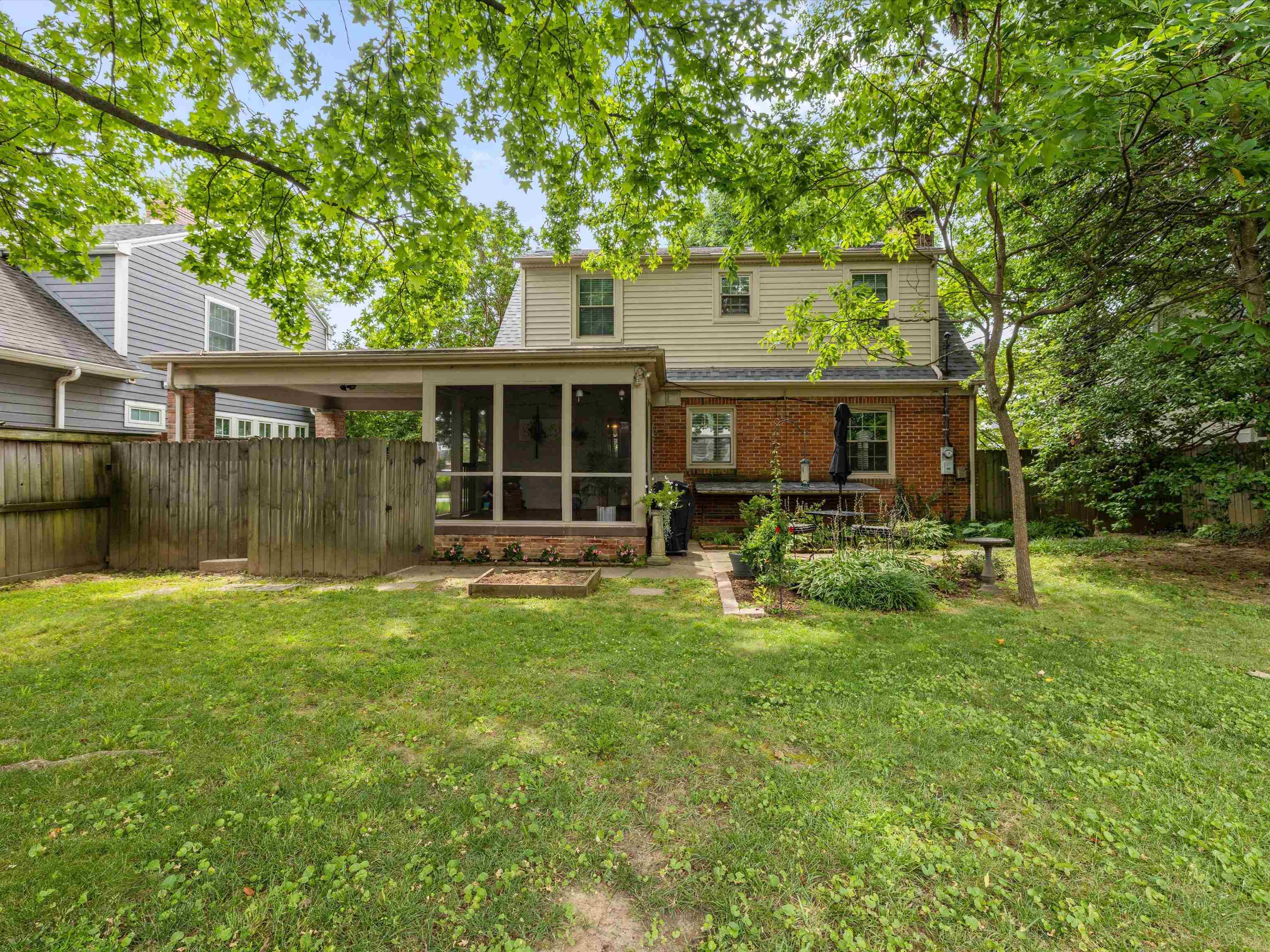 2115 Griffith Place E., Owensboro, Kentucky 42301, 3 Bedrooms Bedrooms, ,1 BathroomBathrooms,Single Family Residence,For Sale,Griffith Place E.,92322