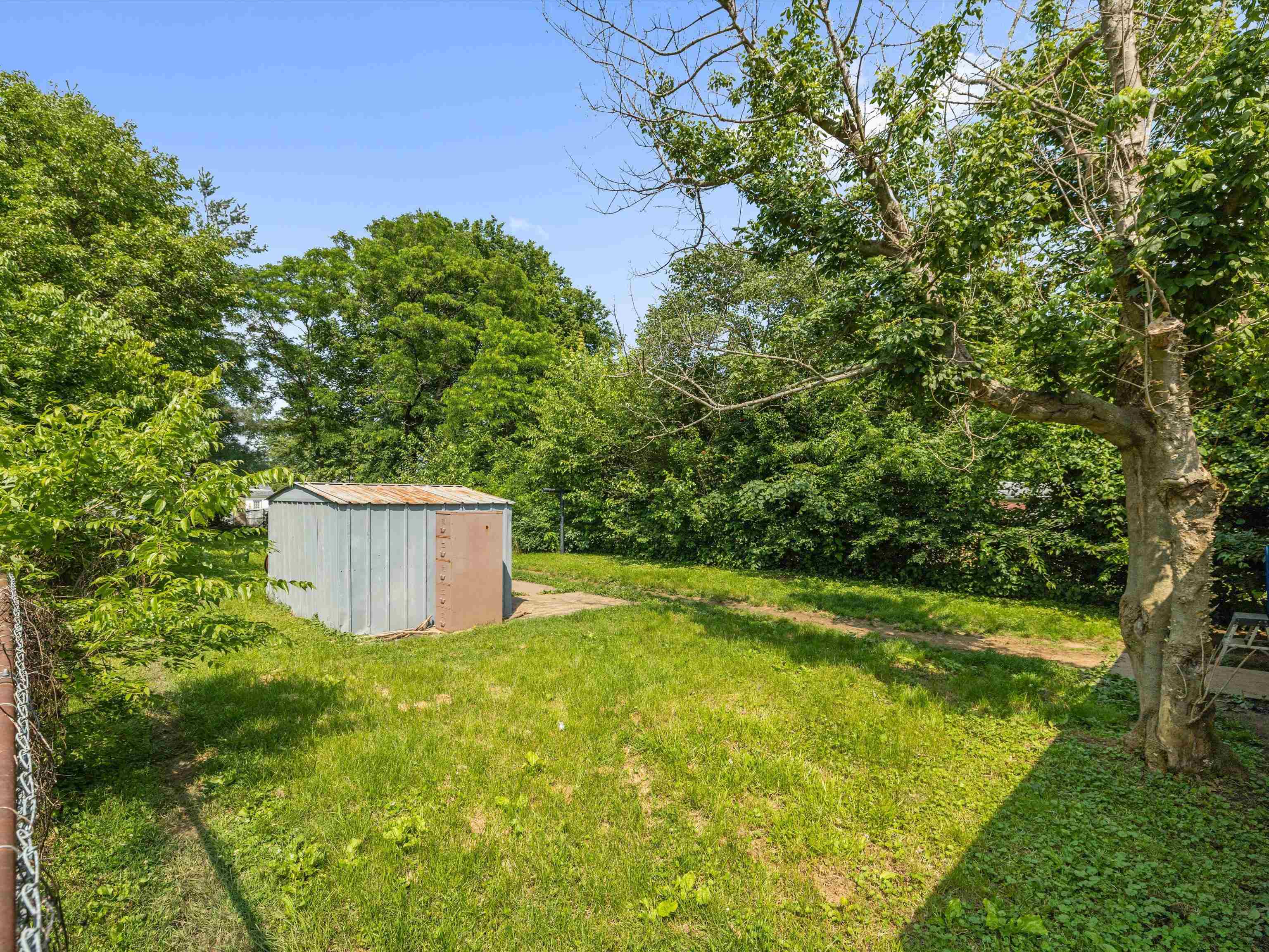 1515 Wright St., Henderson, Kentucky 42420, 2 Bedrooms Bedrooms, ,1 BathroomBathrooms,Single Family Residence,For Sale,Wright St.,92325