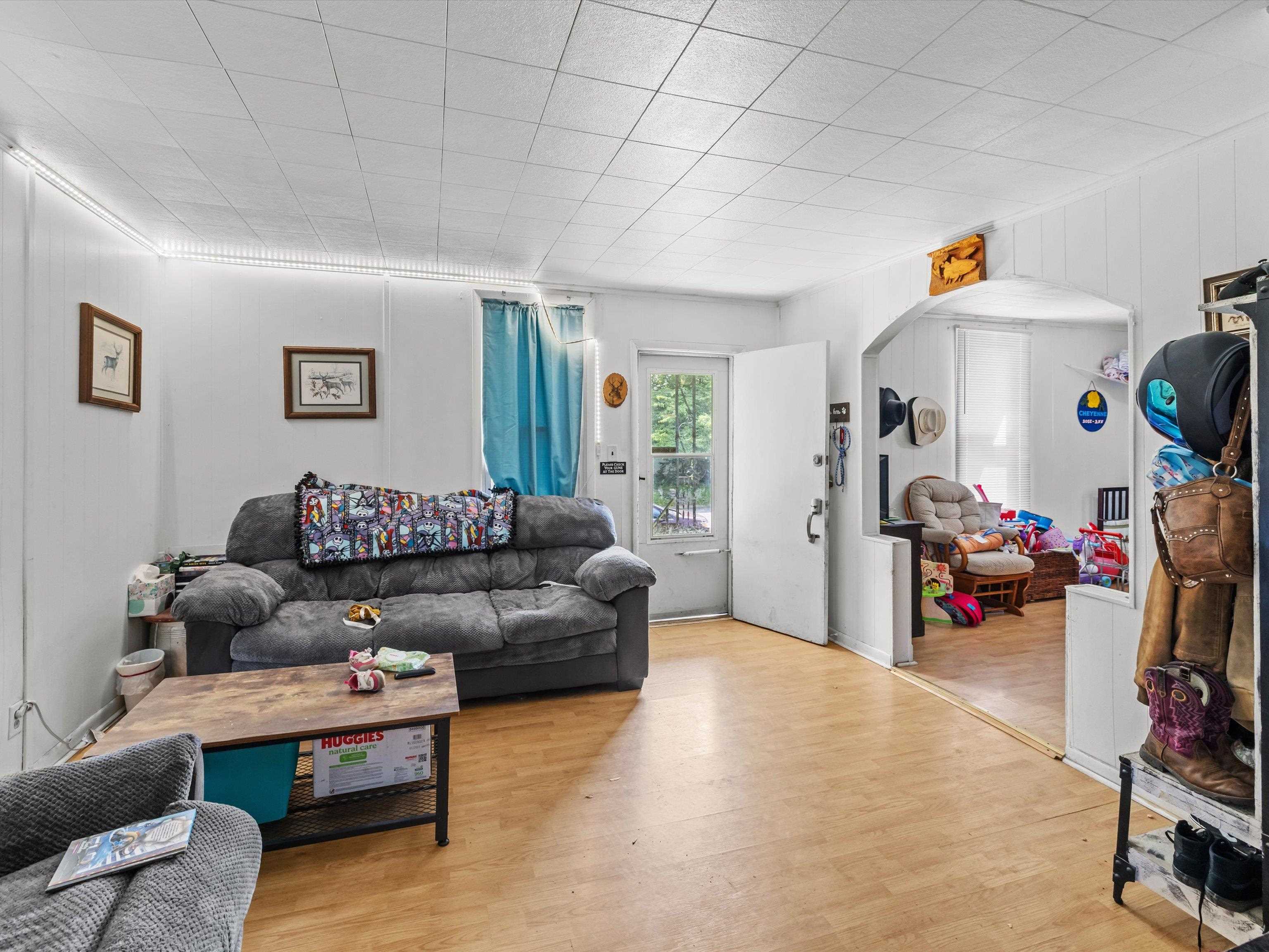 1515 Wright St., Henderson, Kentucky 42420, 2 Bedrooms Bedrooms, ,1 BathroomBathrooms,Single Family Residence,For Sale,Wright St.,92325