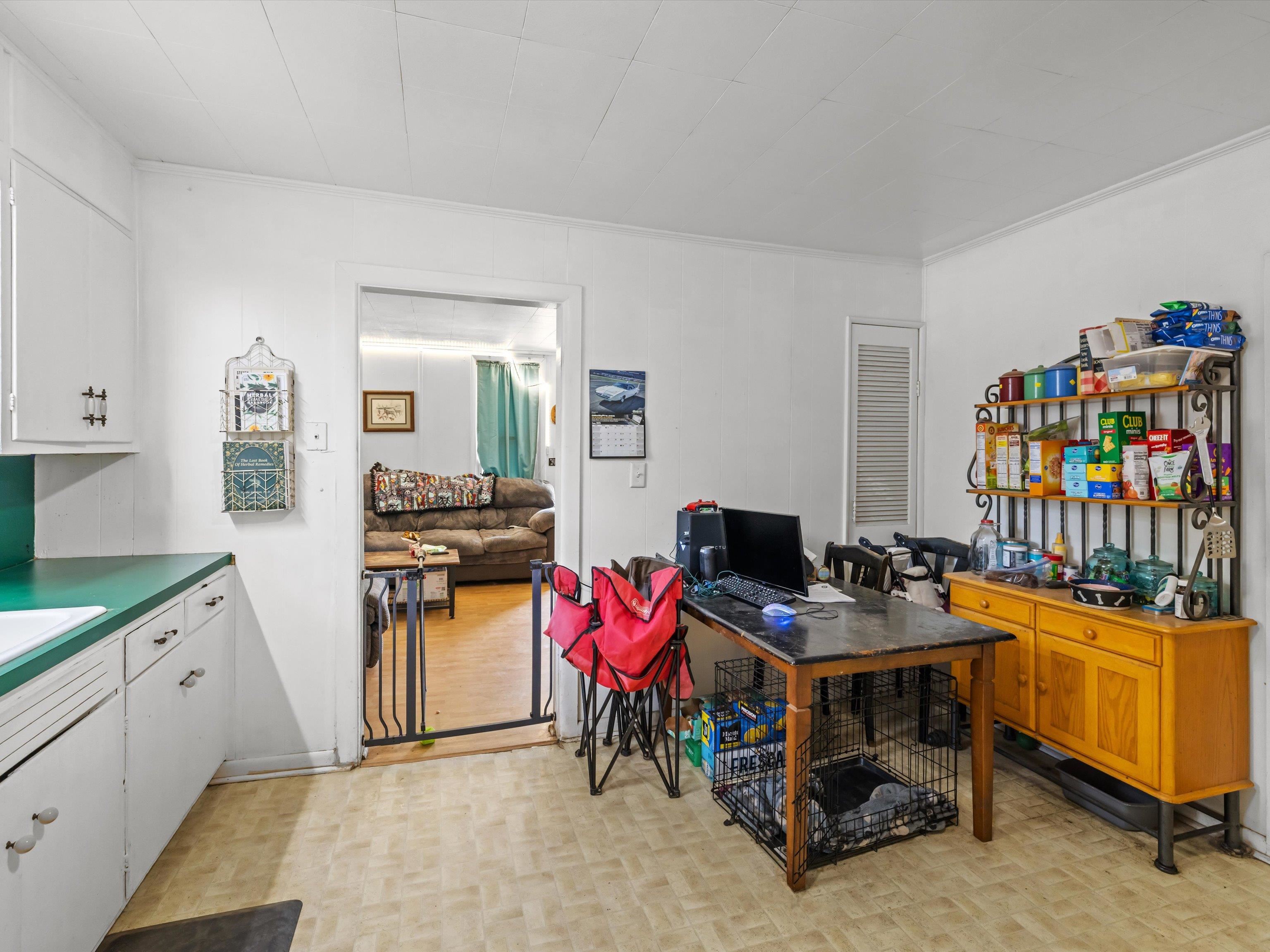 1515 Wright St., Henderson, Kentucky 42420, 2 Bedrooms Bedrooms, ,1 BathroomBathrooms,Single Family Residence,For Sale,Wright St.,92325