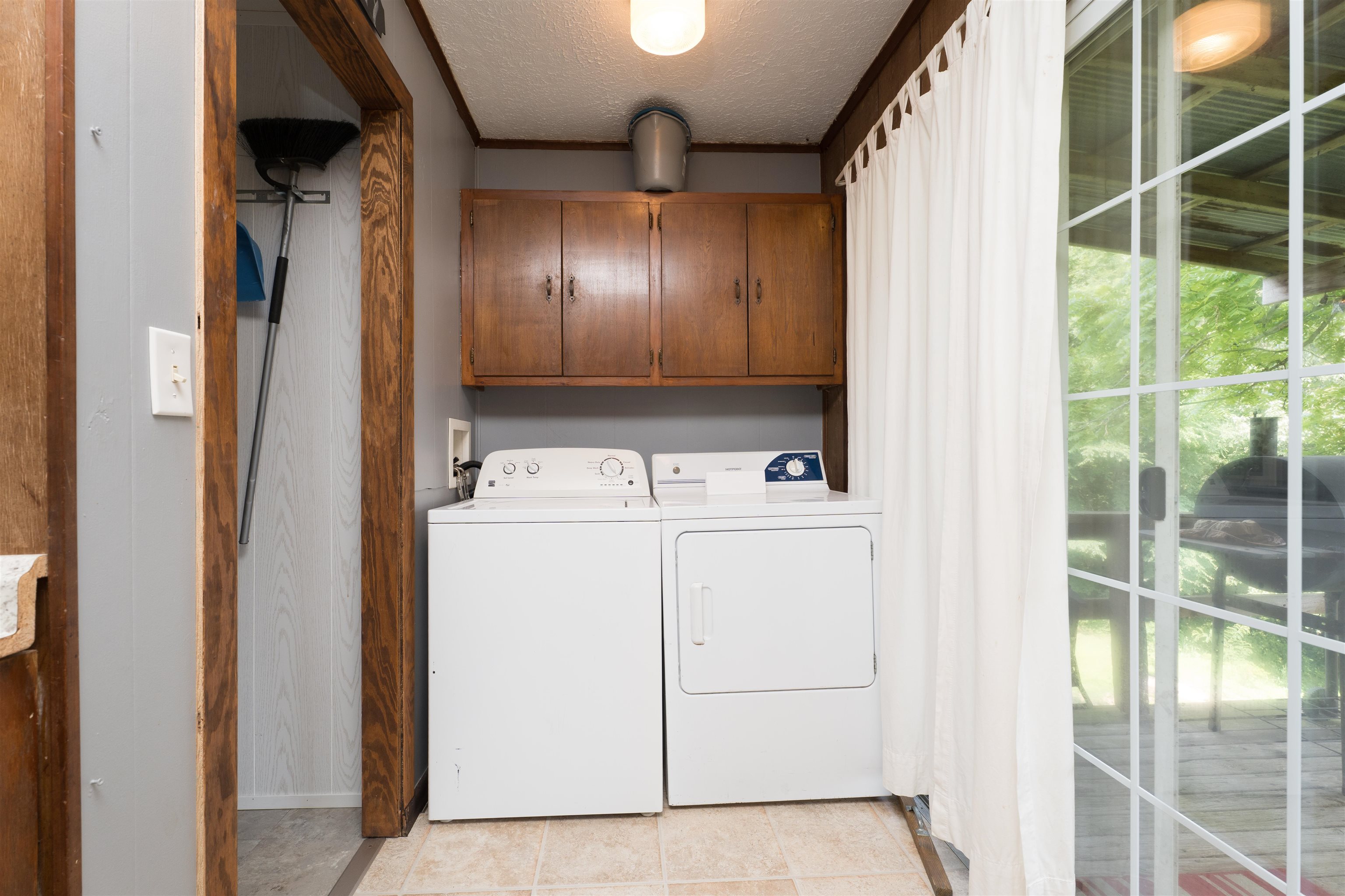 150 Highbanks Ferry Rd, Slaughters, Kentucky 42456, 2 Bedrooms Bedrooms, ,1 BathroomBathrooms,Single Family Residence,For Sale,Highbanks Ferry Rd,92326