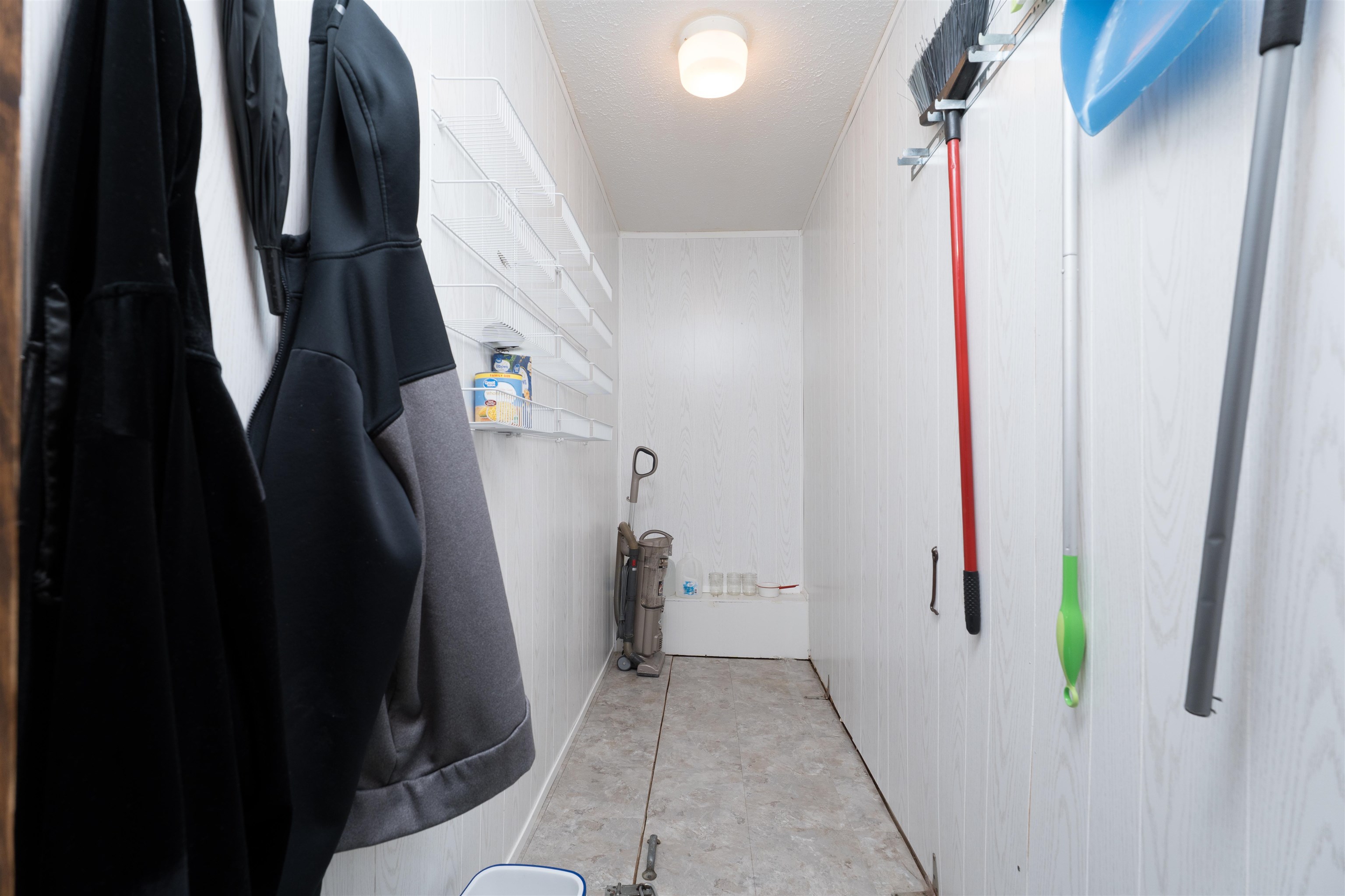 150 Highbanks Ferry Rd, Slaughters, Kentucky 42456, 2 Bedrooms Bedrooms, ,1 BathroomBathrooms,Single Family Residence,For Sale,Highbanks Ferry Rd,92326