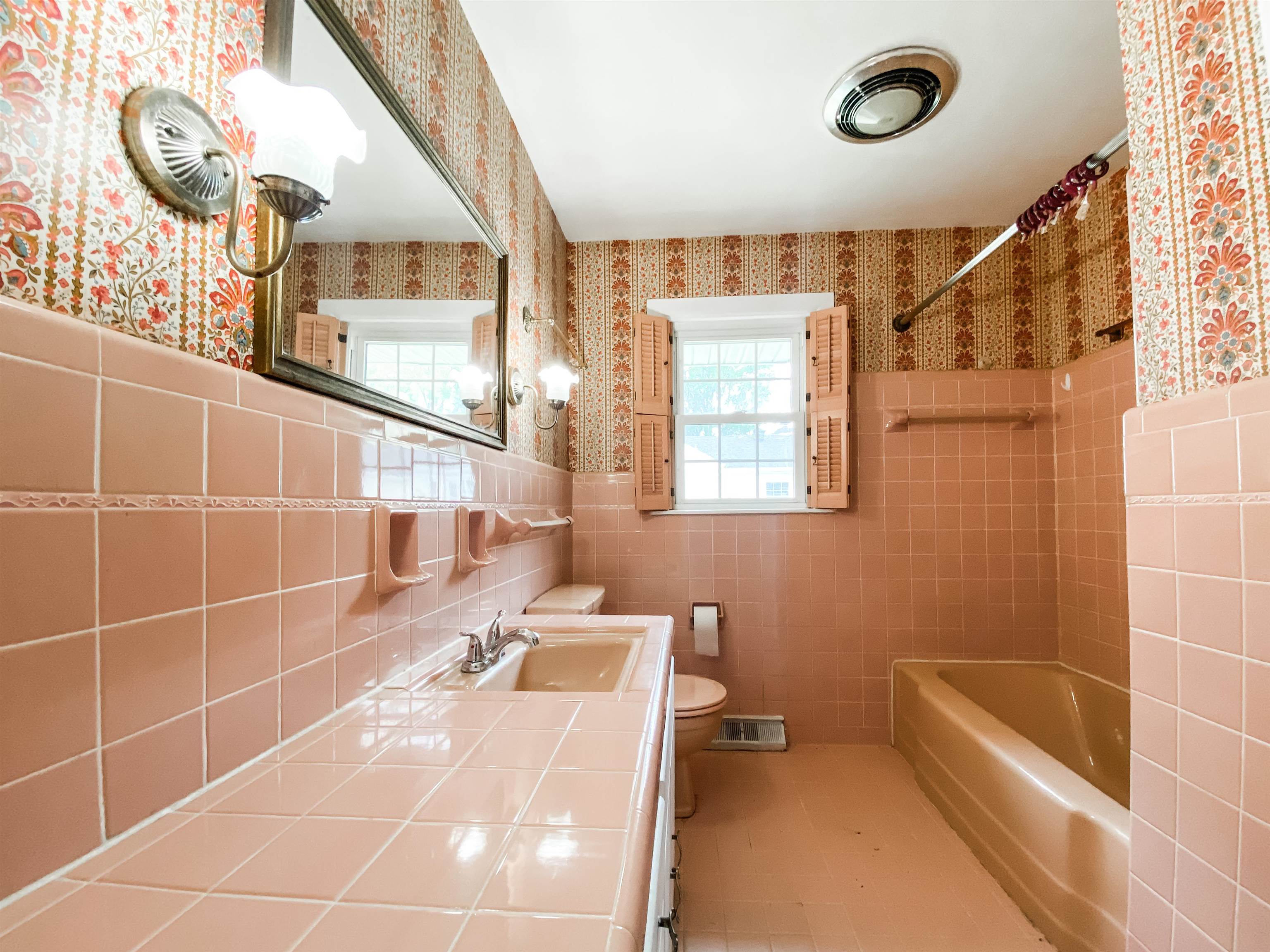 2020 York Dr, Owensboro, Kentucky 42301, 3 Bedrooms Bedrooms, ,2 BathroomsBathrooms,Single Family Residence,For Sale,York Dr,92329