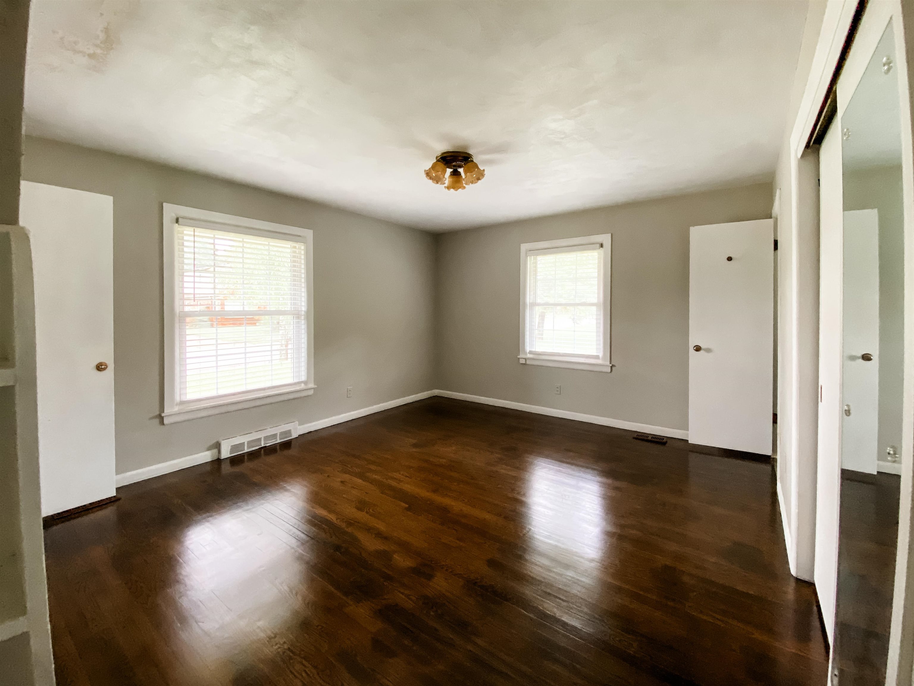 2020 York Dr, Owensboro, Kentucky 42301, 3 Bedrooms Bedrooms, ,2 BathroomsBathrooms,Single Family Residence,For Sale,York Dr,92329
