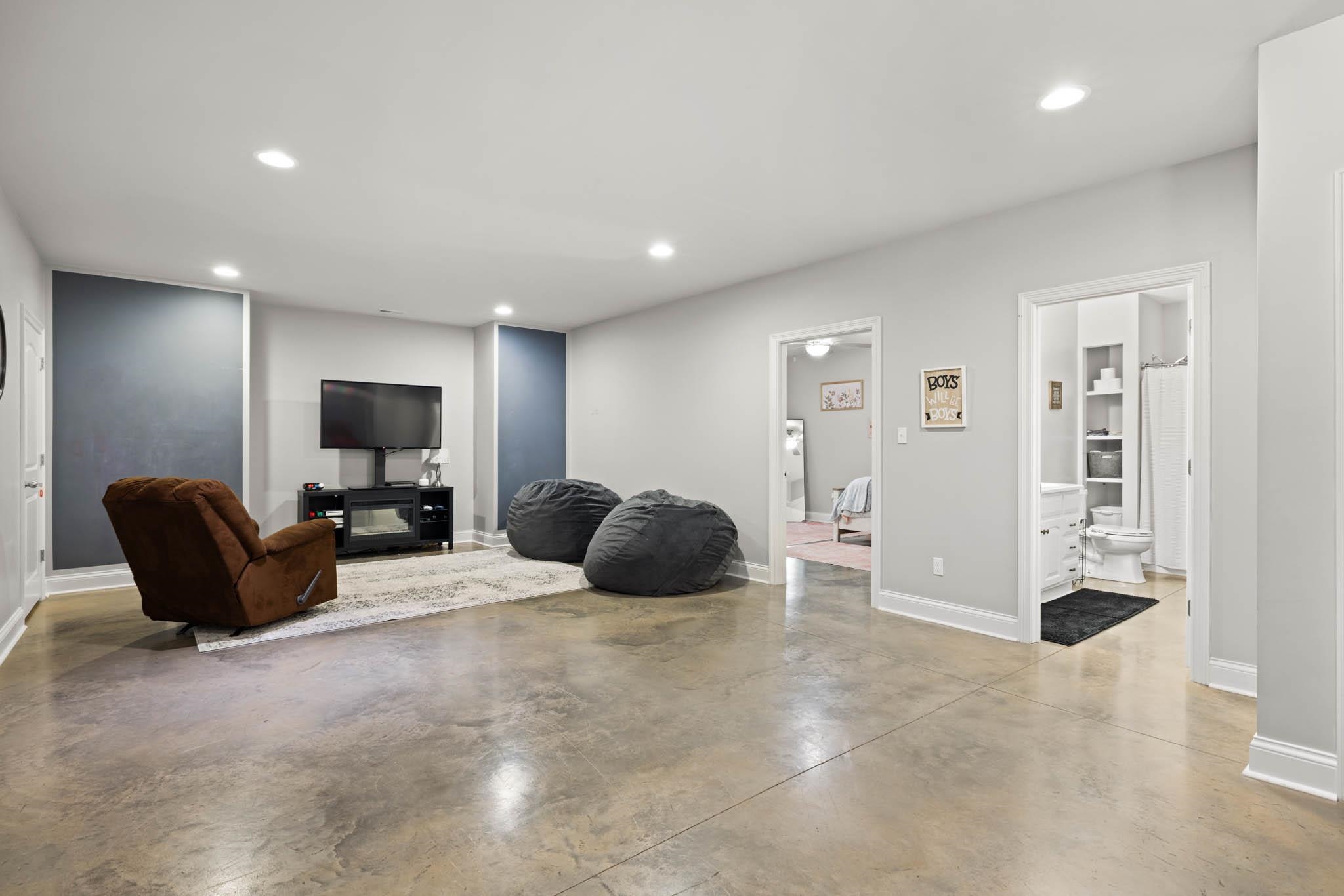 https://gorealtors.paragonrels.com/ParagonLS/Scripts/autocompletefb/delete.gif