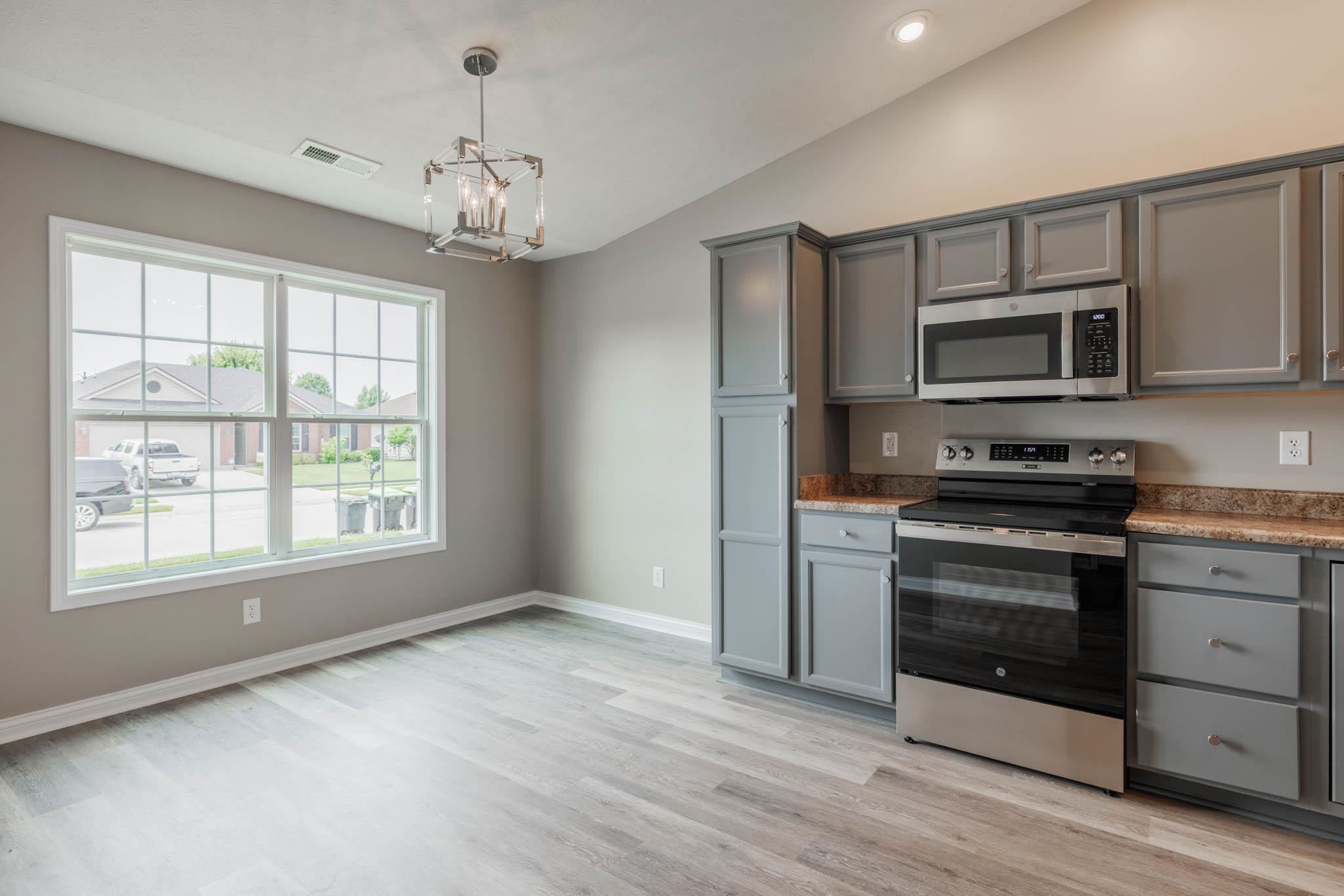 4819 Bernheim Drive, Owensboro, Kentucky 42301, 3 Bedrooms Bedrooms, ,2 BathroomsBathrooms,Single Family Residence,For Sale,Bernheim Drive,92336