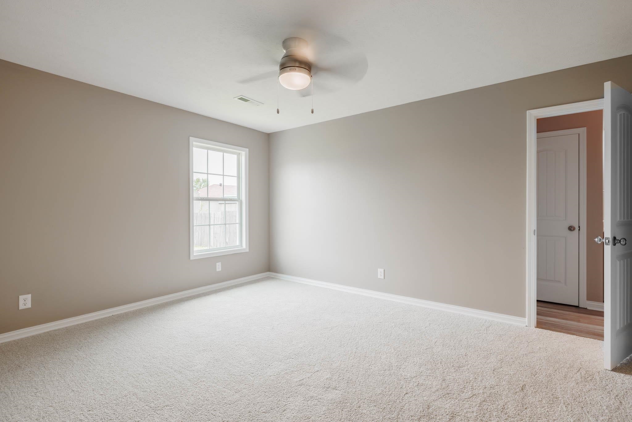 4819 Bernheim Drive, Owensboro, Kentucky 42301, 3 Bedrooms Bedrooms, ,2 BathroomsBathrooms,Single Family Residence,For Sale,Bernheim Drive,92336