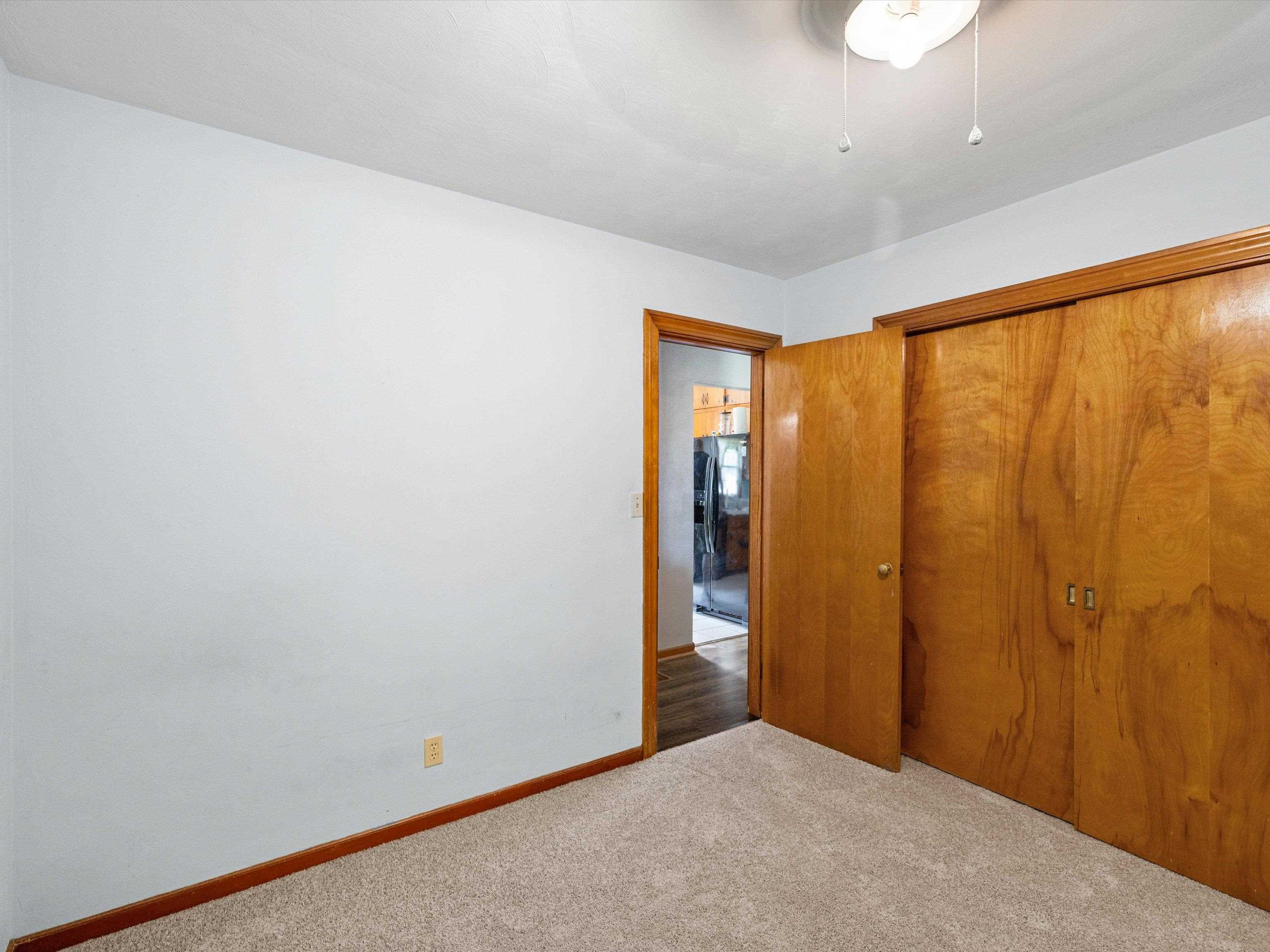 527 Sufffolk Drive, Owensboro, Kentucky 42303, 3 Bedrooms Bedrooms, ,1 BathroomBathrooms,Single Family Residence,For Sale,Sufffolk Drive,92337