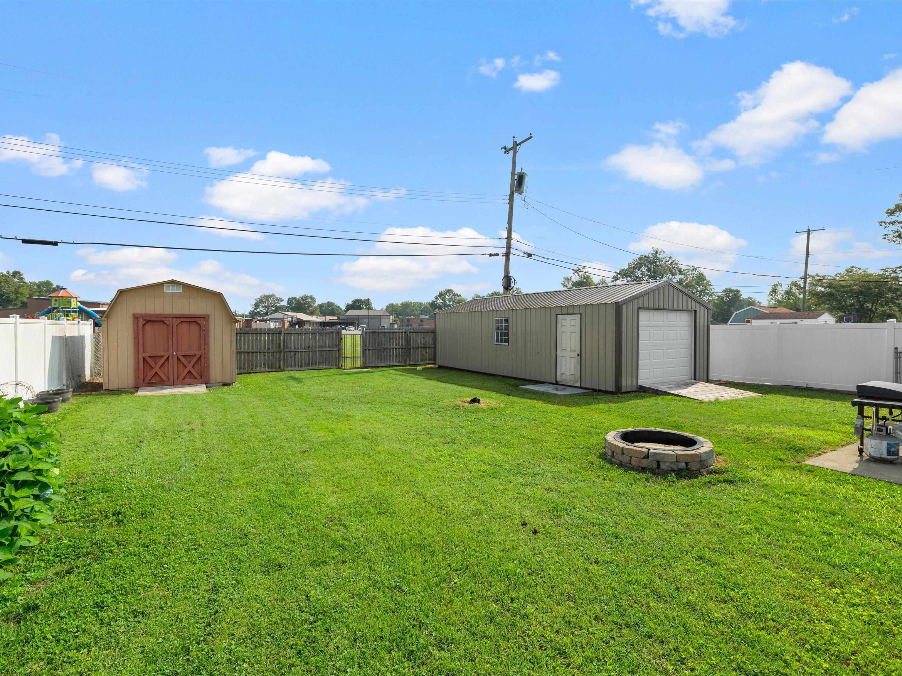 527 Sufffolk Drive, Owensboro, Kentucky 42303, 3 Bedrooms Bedrooms, ,1 BathroomBathrooms,Single Family Residence,For Sale,Sufffolk Drive,92337