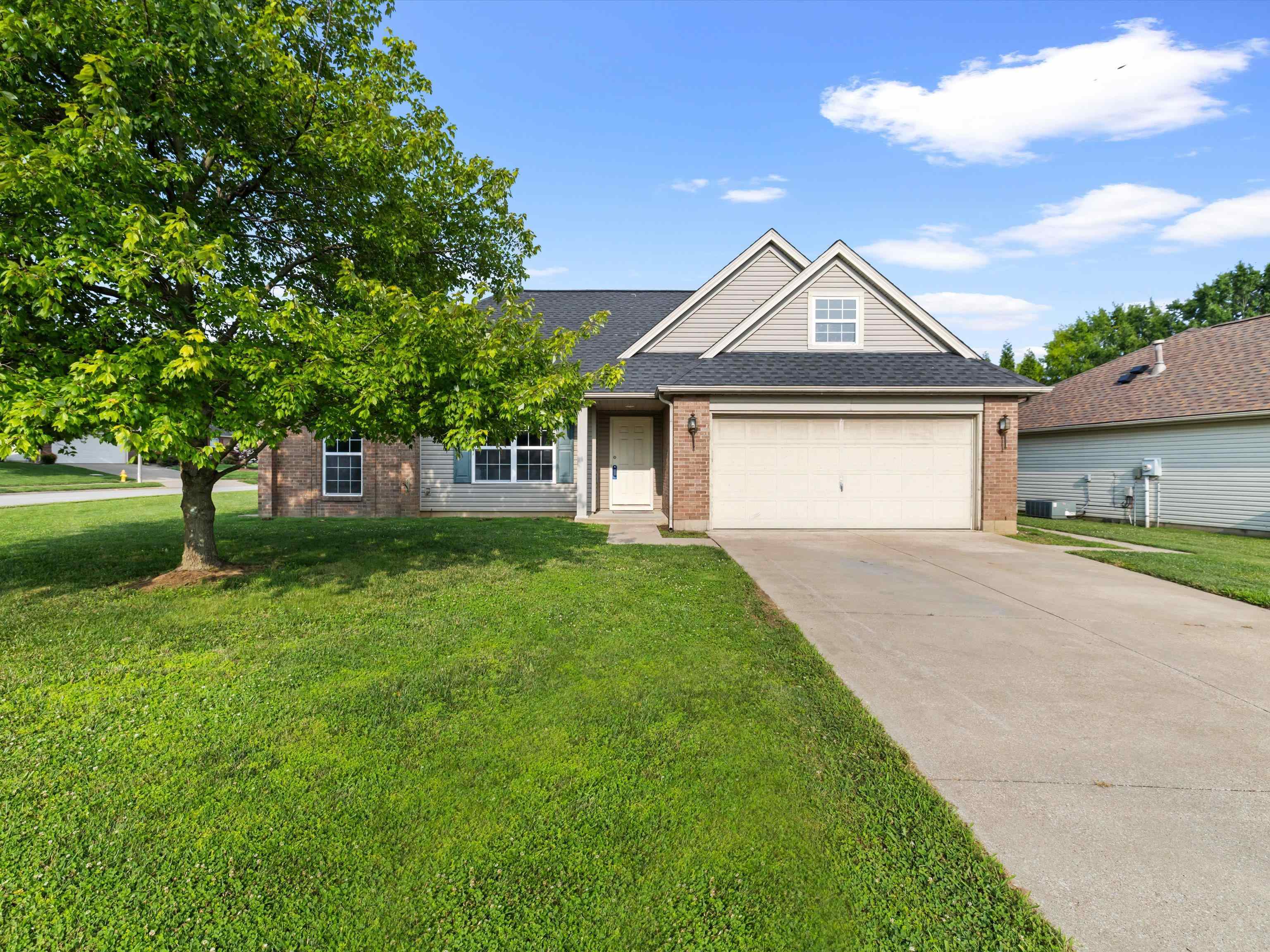 4049 Reliant Circle, Owensboro, Kentucky 42301, 4 Bedrooms Bedrooms, ,2 BathroomsBathrooms,Single Family Residence,For Sale,Reliant Circle,92338