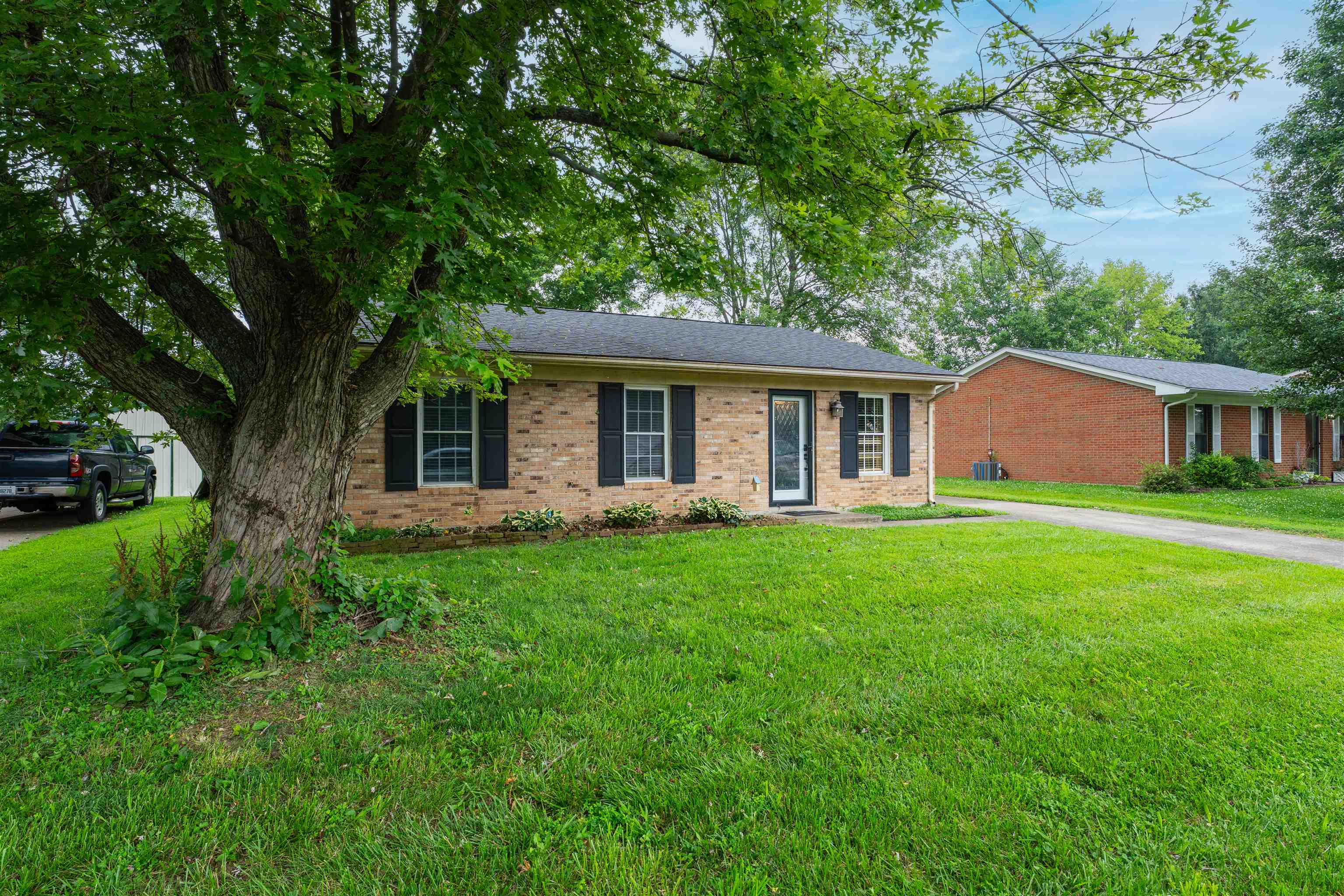 4730 Shell Dr., Owensboro, Kentucky 42303, 3 Bedrooms Bedrooms, ,1 BathroomBathrooms,Single Family Residence,For Sale,Shell Dr.,92339