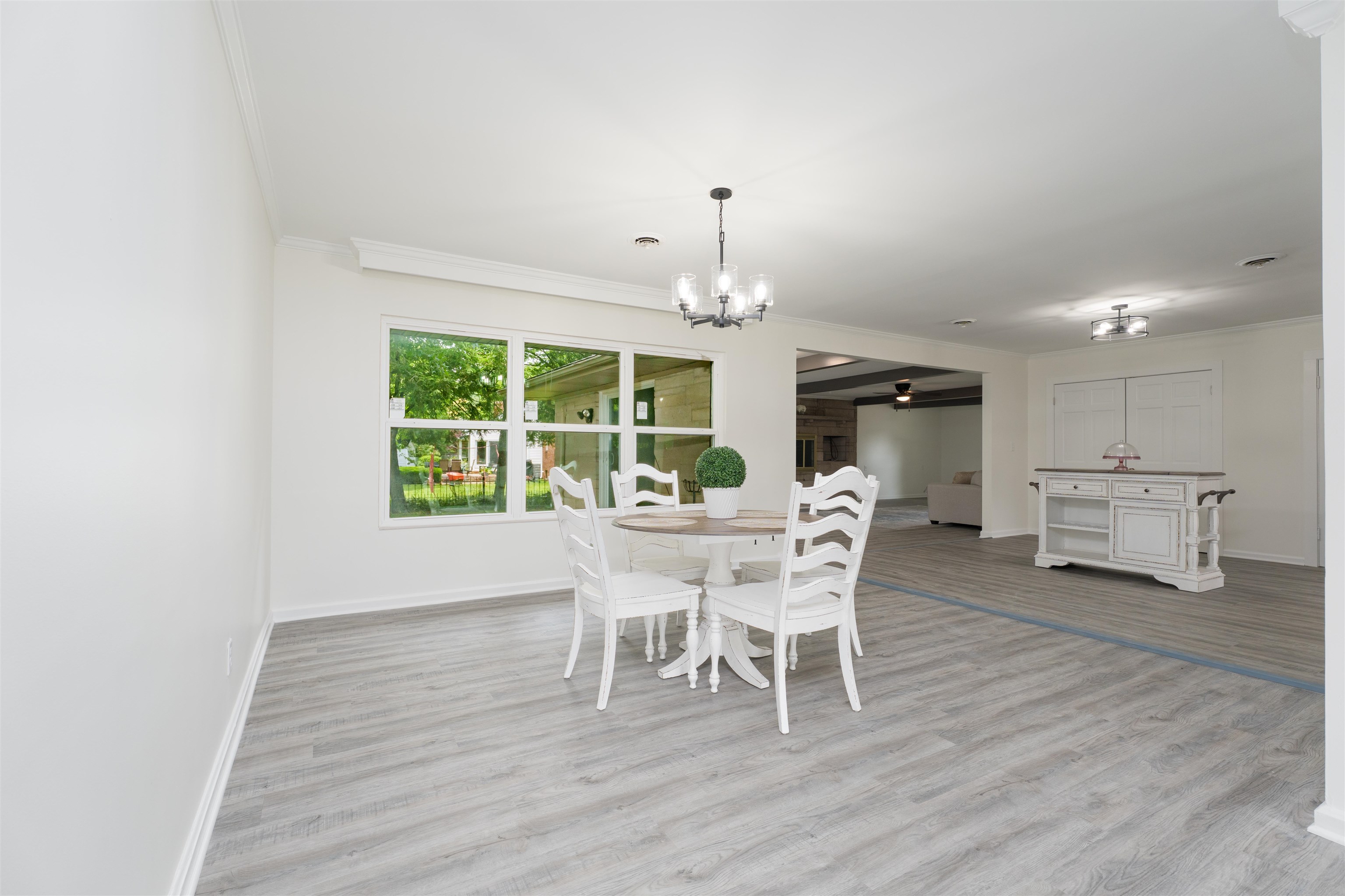 1811 Stratford Dr, Owensboro, Kentucky 42301, 2 Bedrooms Bedrooms, ,2 BathroomsBathrooms,Single Family Residence,For Sale,Stratford Dr,92342
